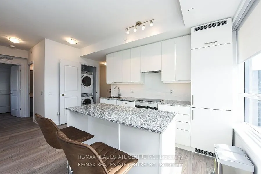 36 Elm Drive W, #3209