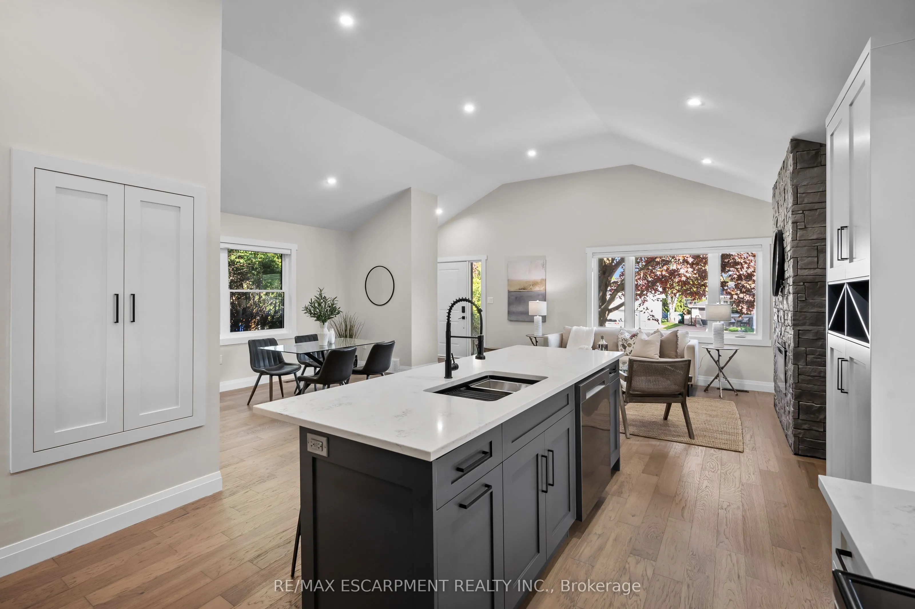 1041 Shepherd's Drive