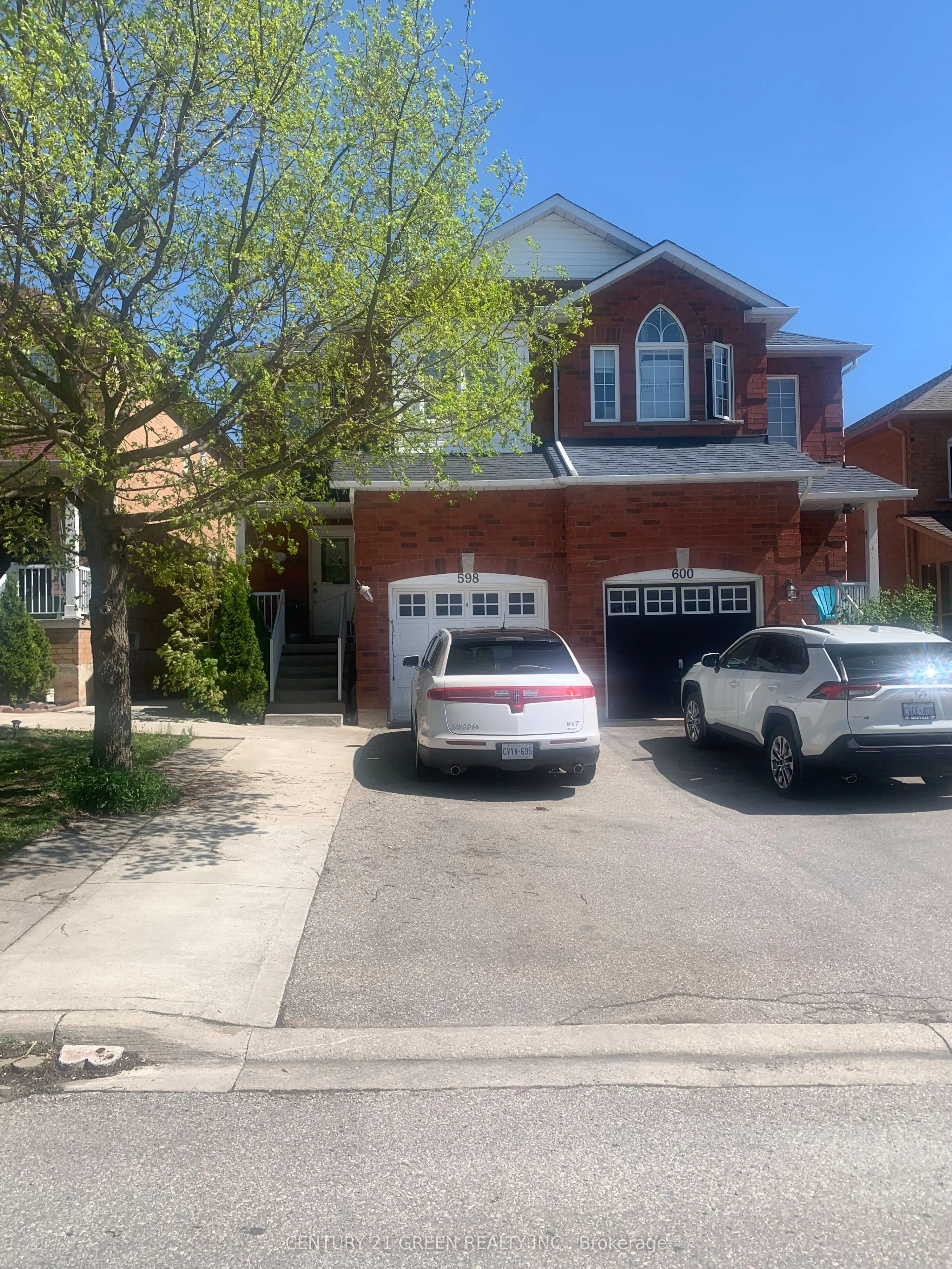 598 Dolly Bird Lane #(Upper)
