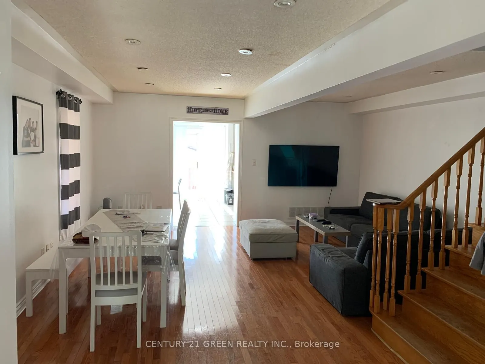 598 Dolly Bird Lane #(Upper)