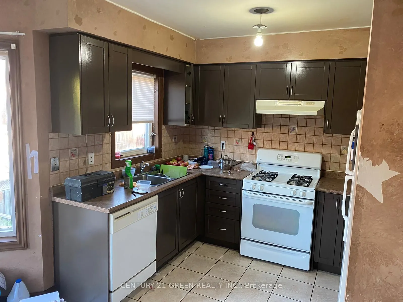 598 Dolly Bird Lane #(Upper)