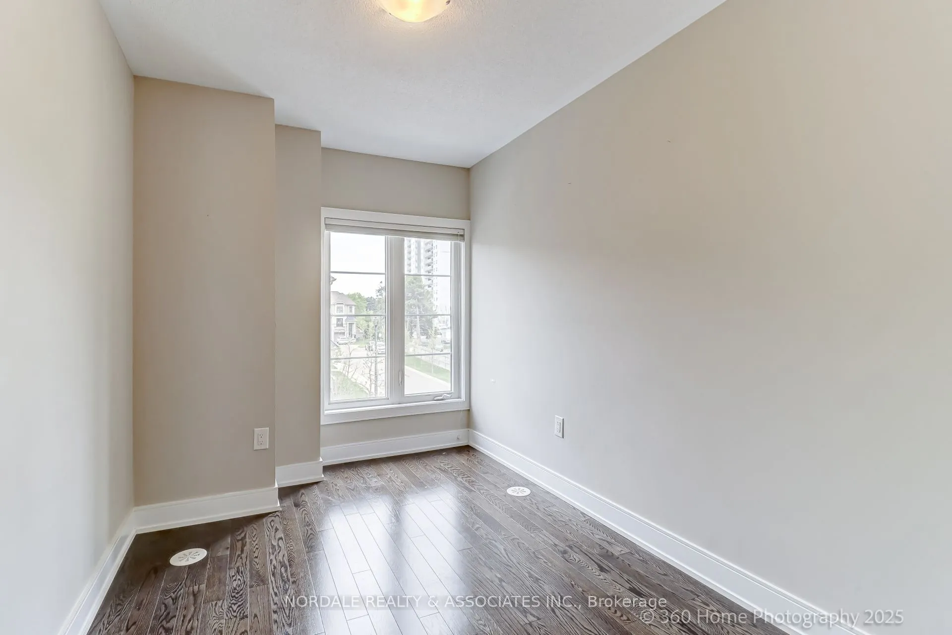 560 Mermaid Crescent
