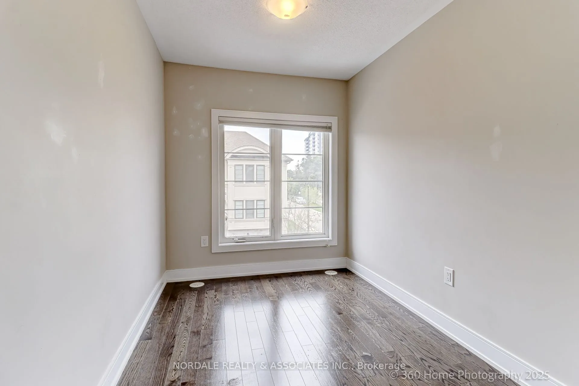 560 Mermaid Crescent