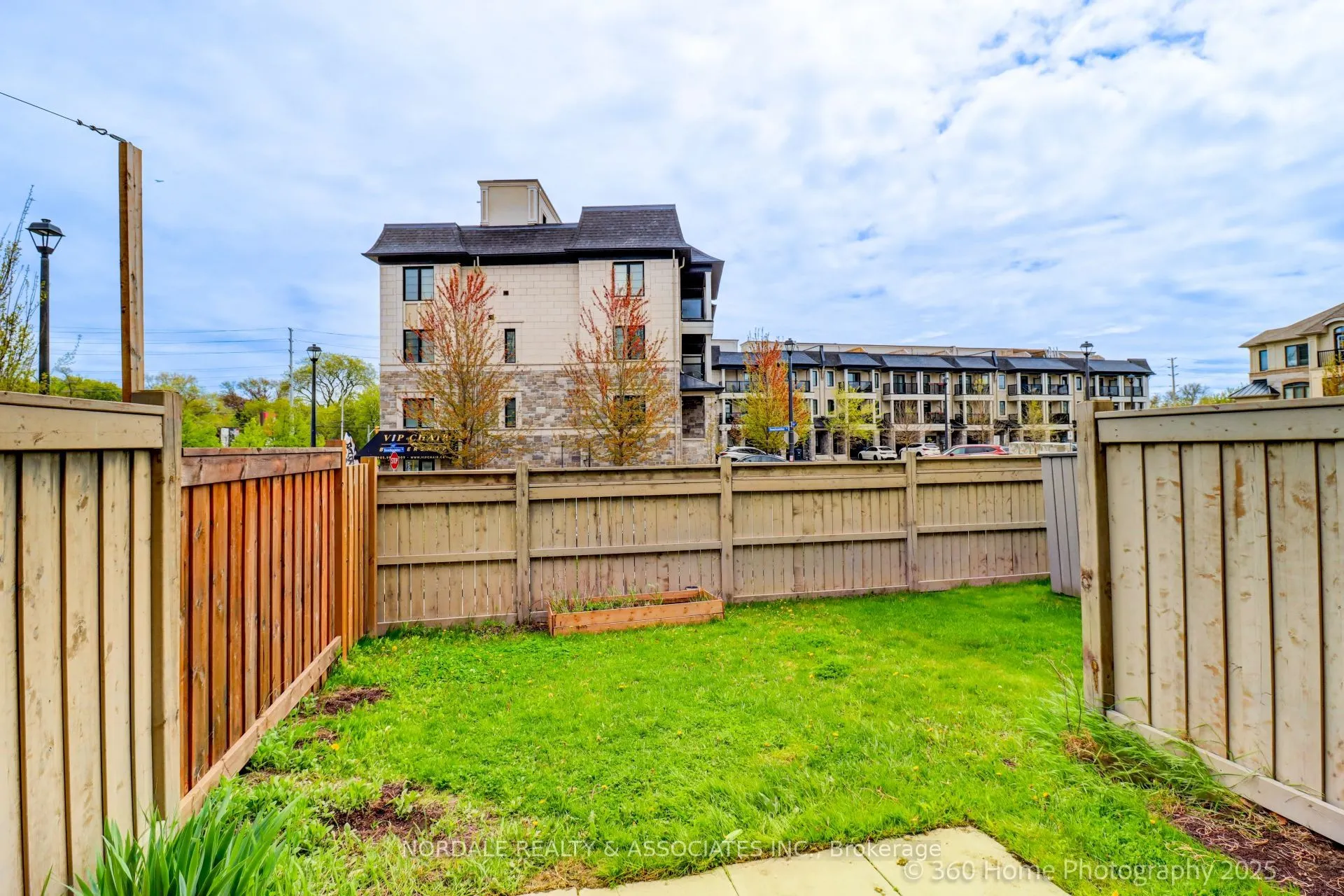 560 Mermaid Crescent