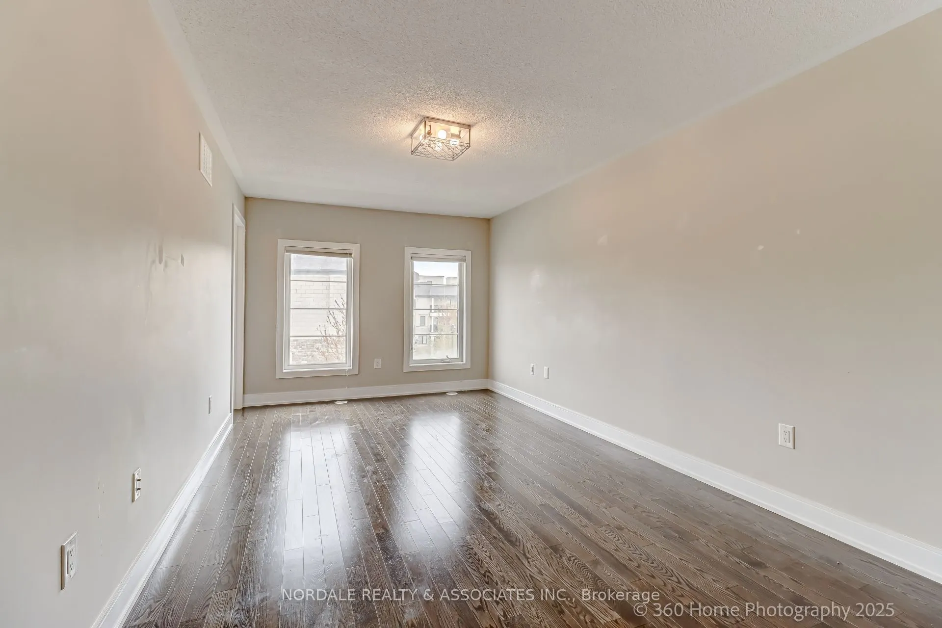 560 Mermaid Crescent