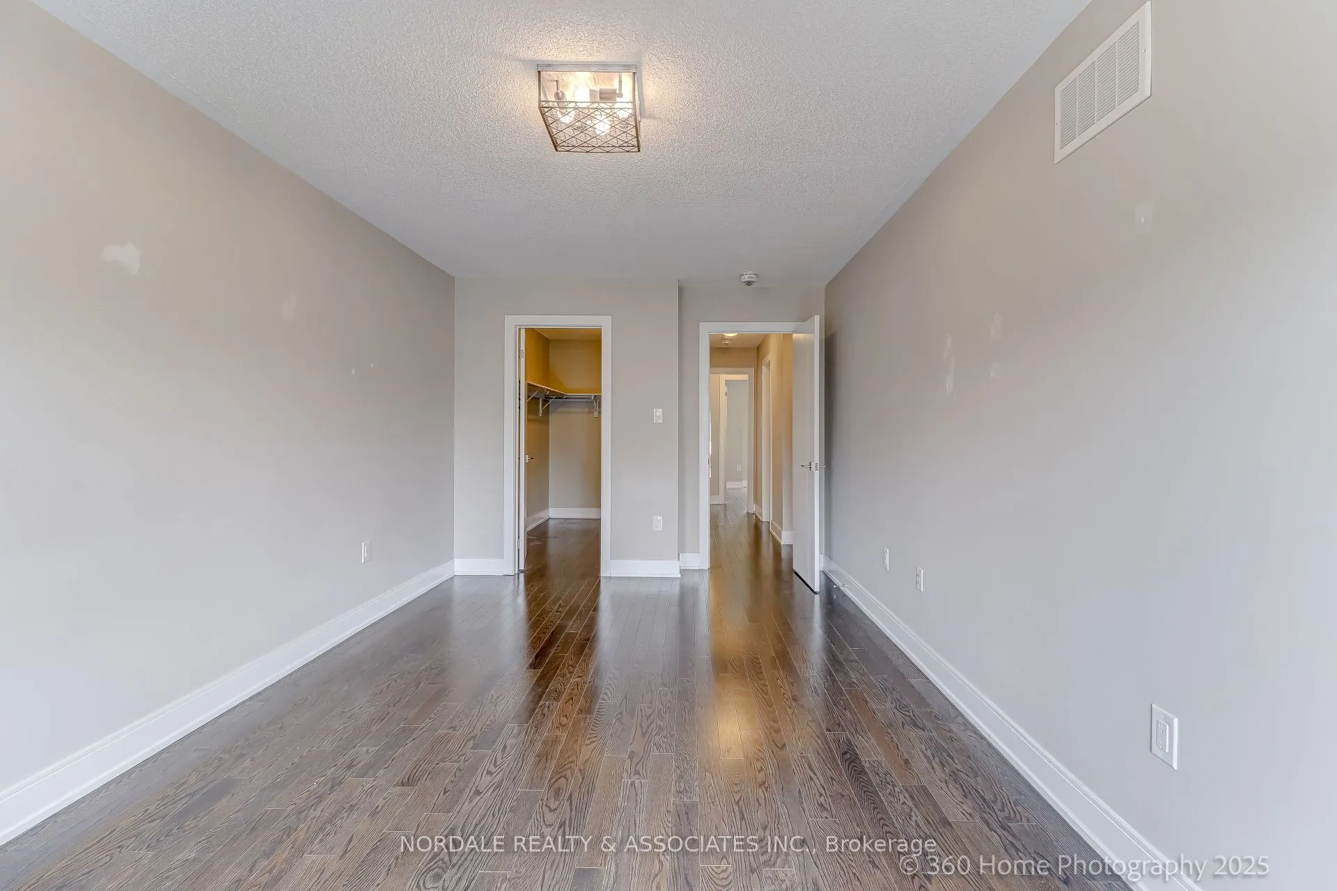 560 Mermaid Crescent