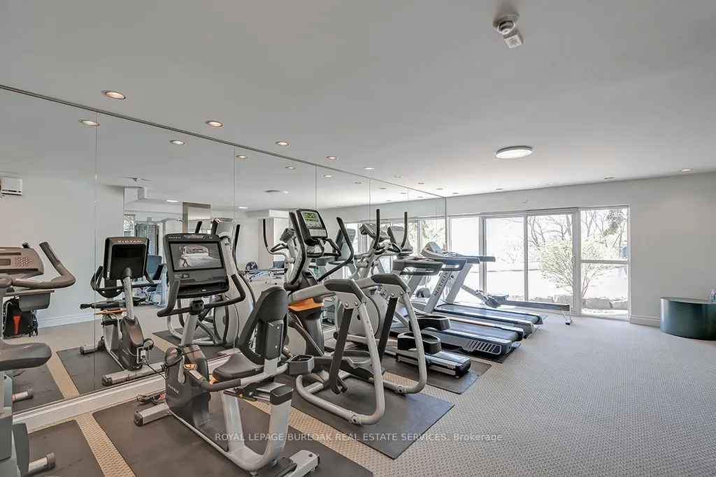 2190 Lakeshore Road, #605