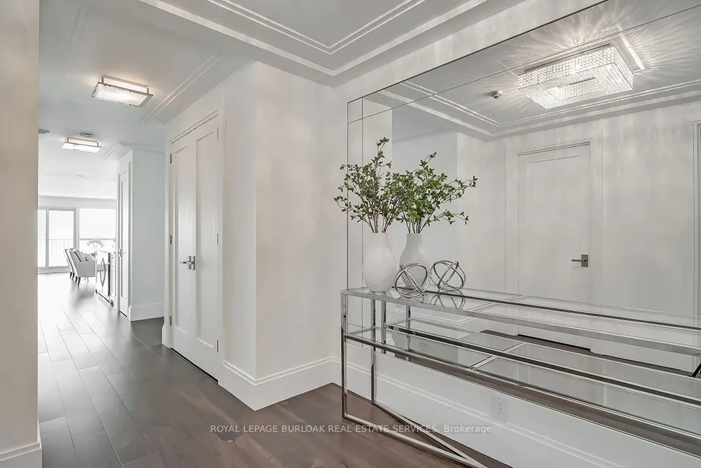 2190 Lakeshore Road, #605