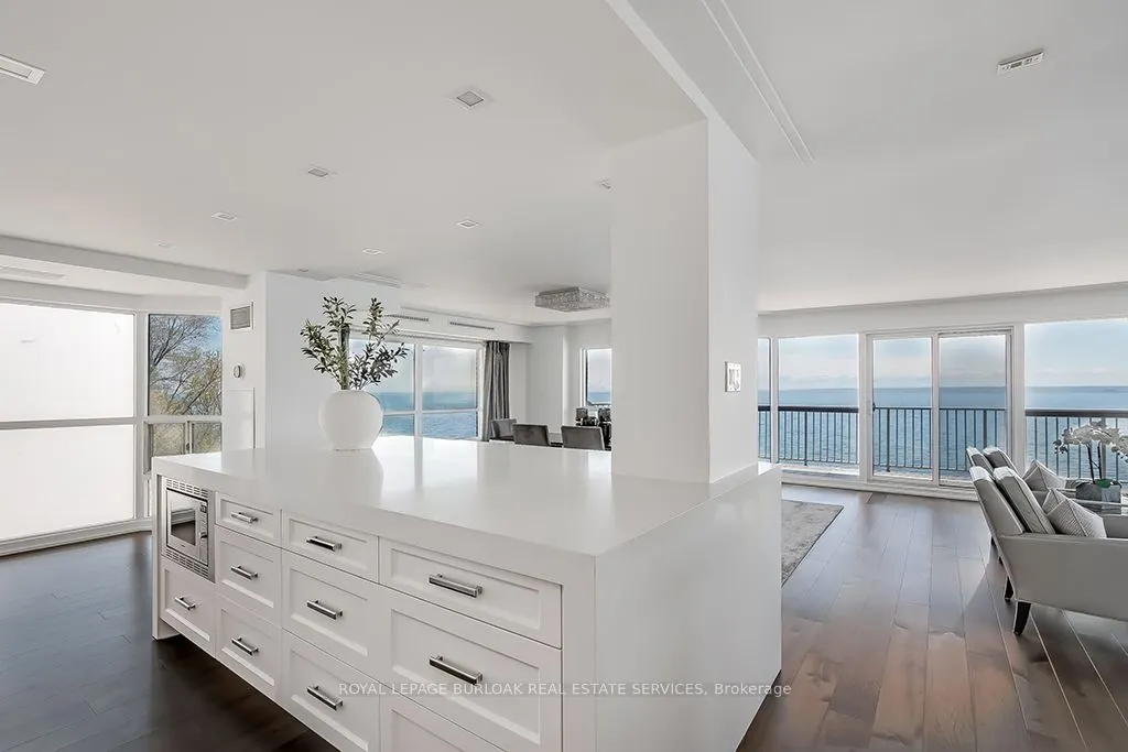 2190 Lakeshore Road, #605
