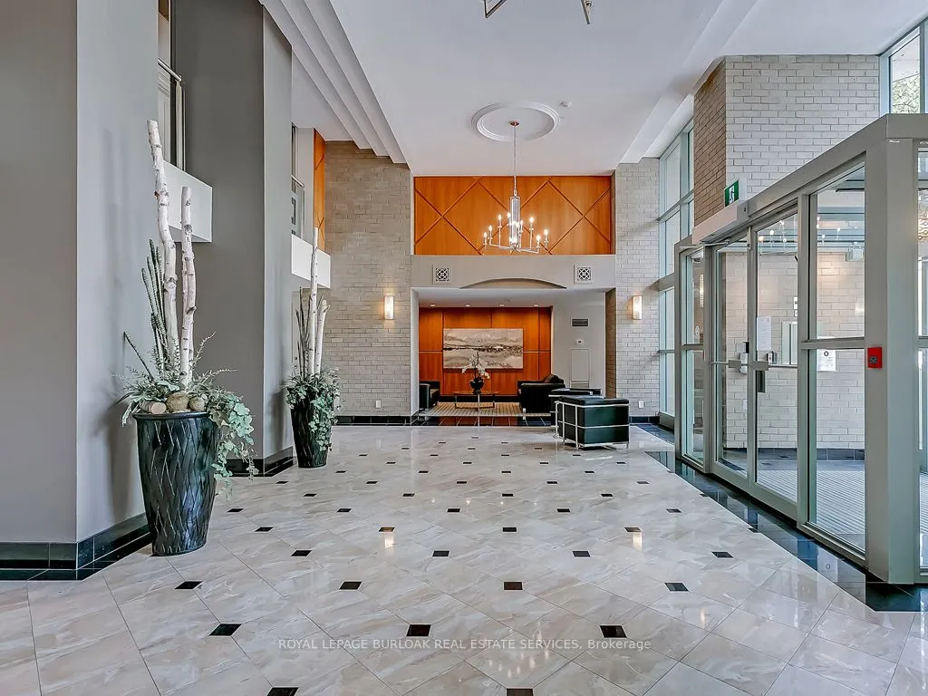 2190 Lakeshore Road, #605
