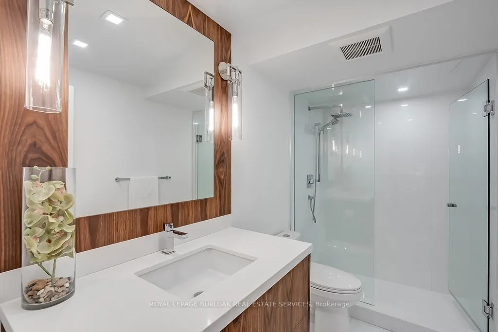 2190 Lakeshore Road, #605