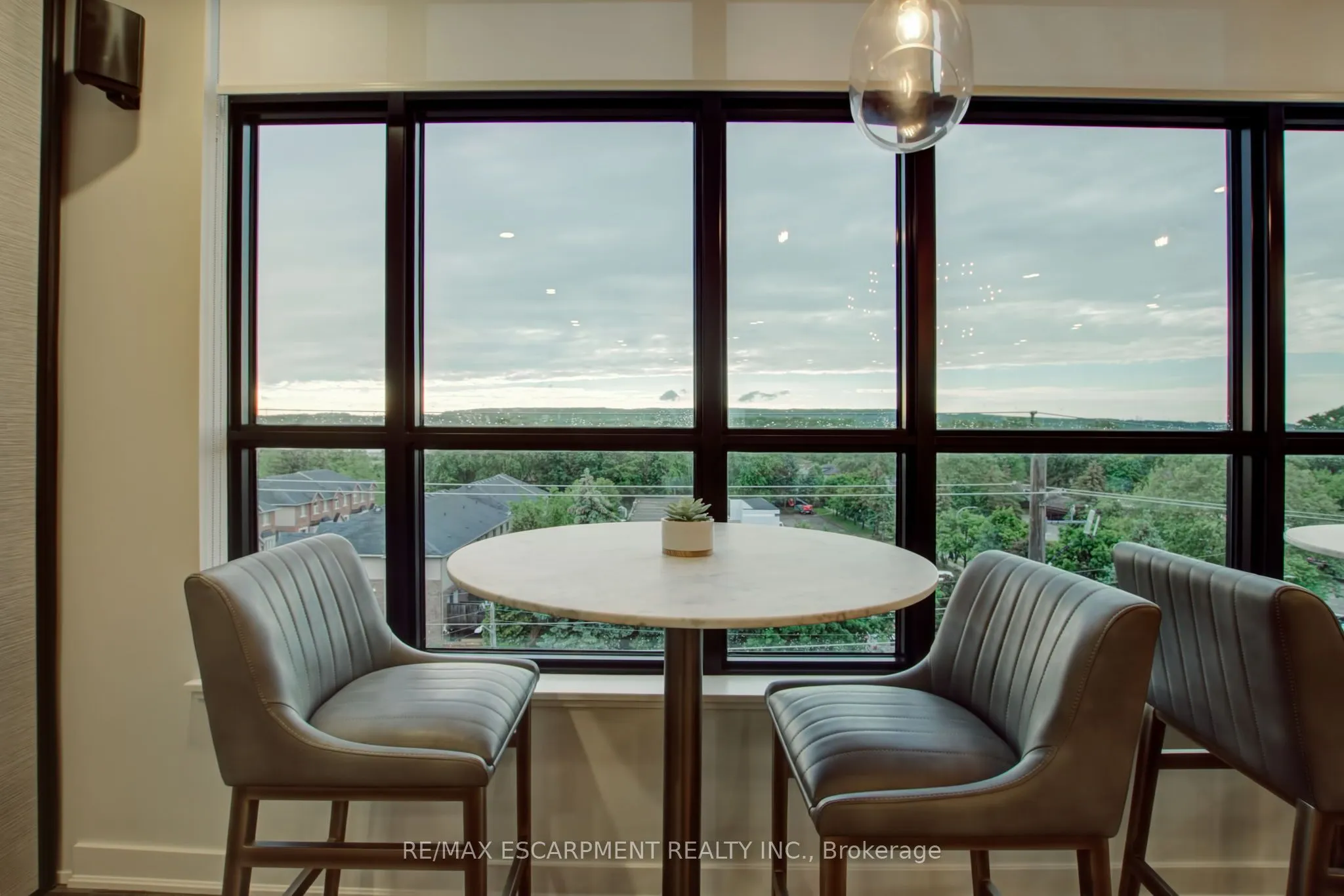 320 Plains Road E, #414