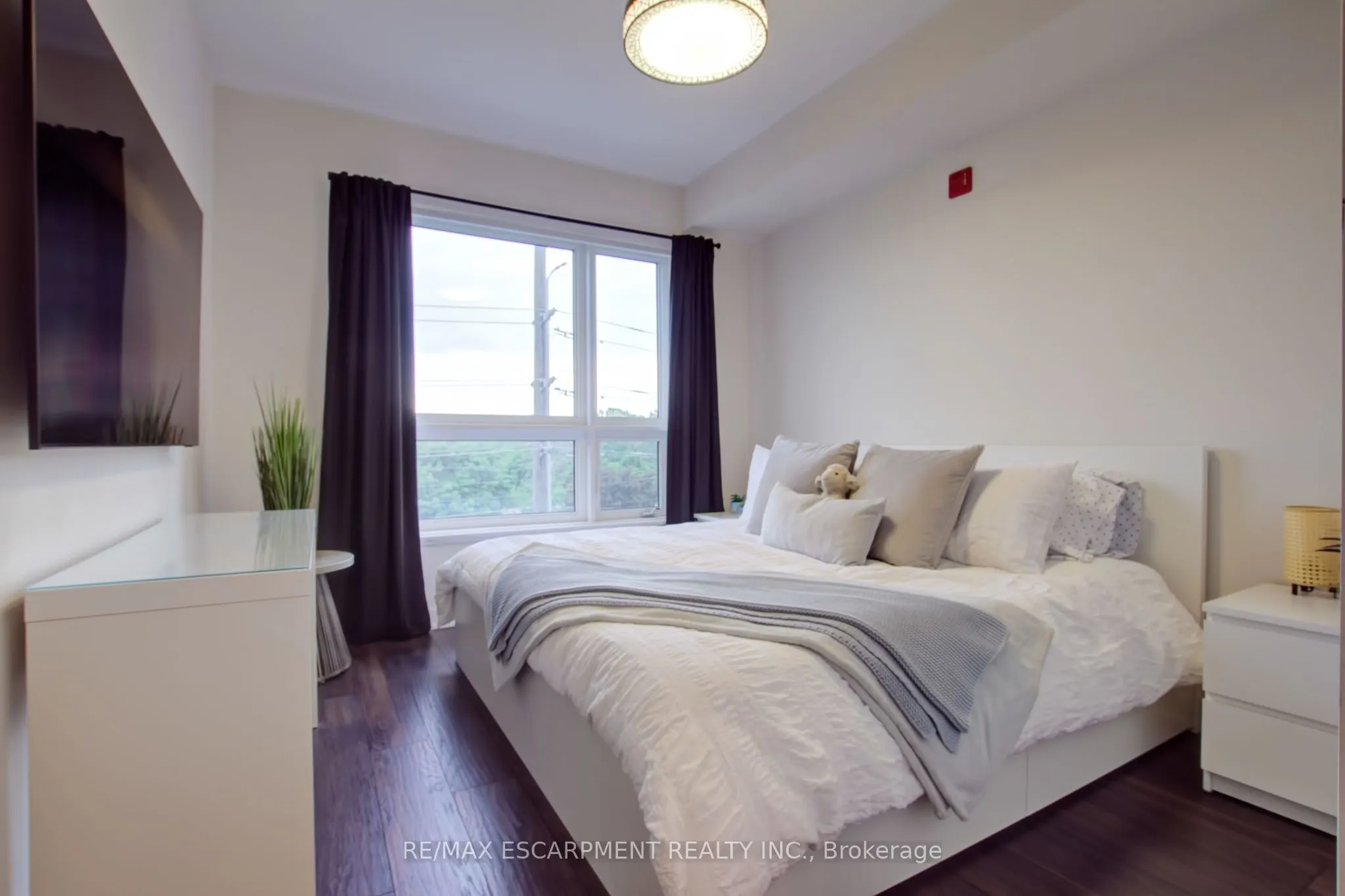320 Plains Road E, #414