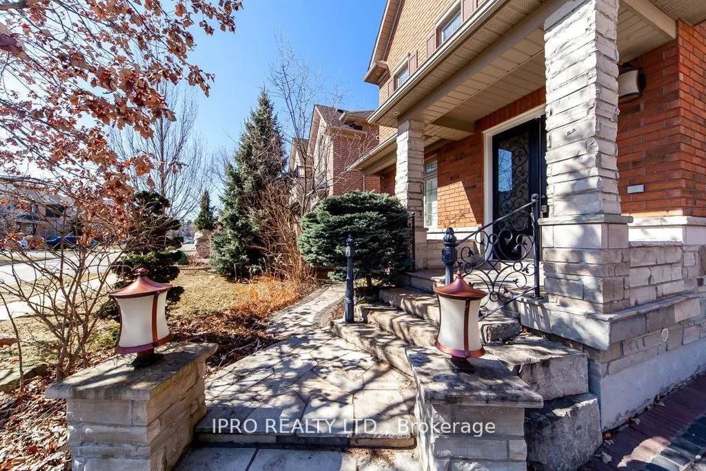 3420 MISTWELL Crescent