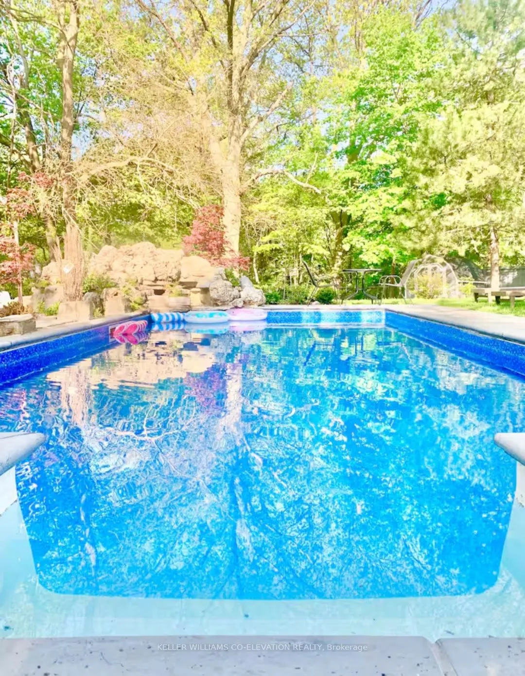 876 Parkland Avenue