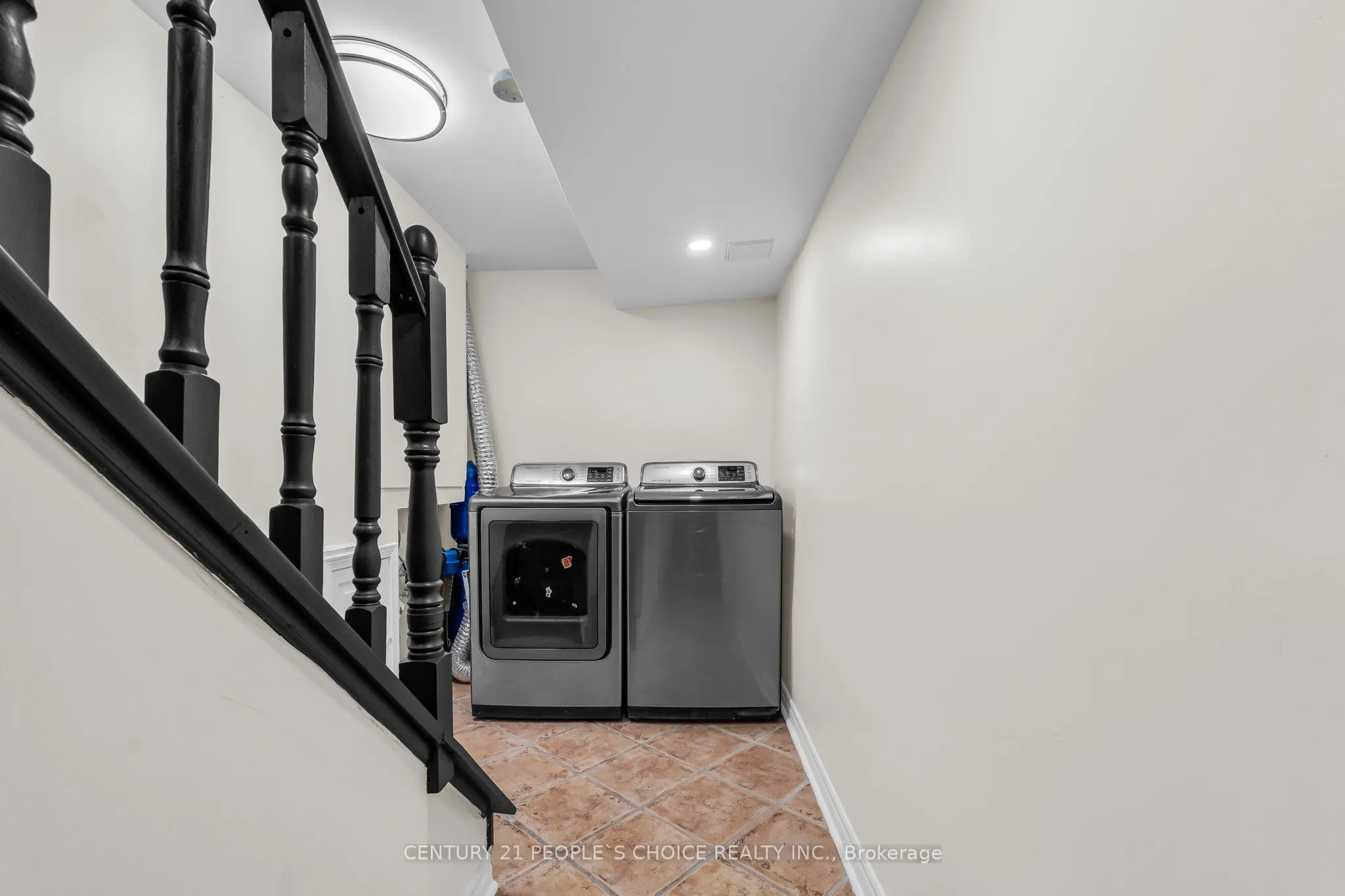 46 Studebaker Trail