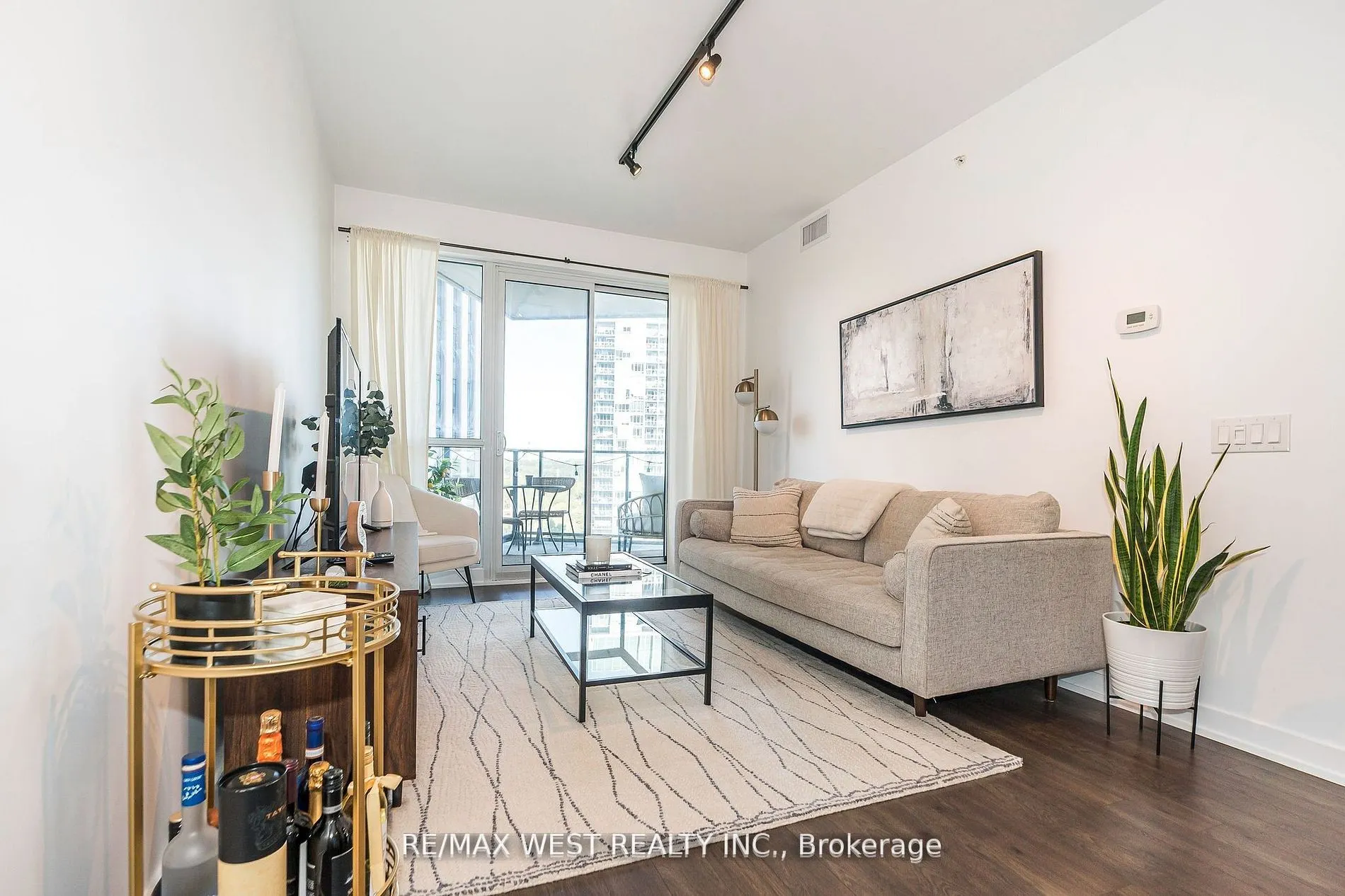 10 Park Lawn Road #1705