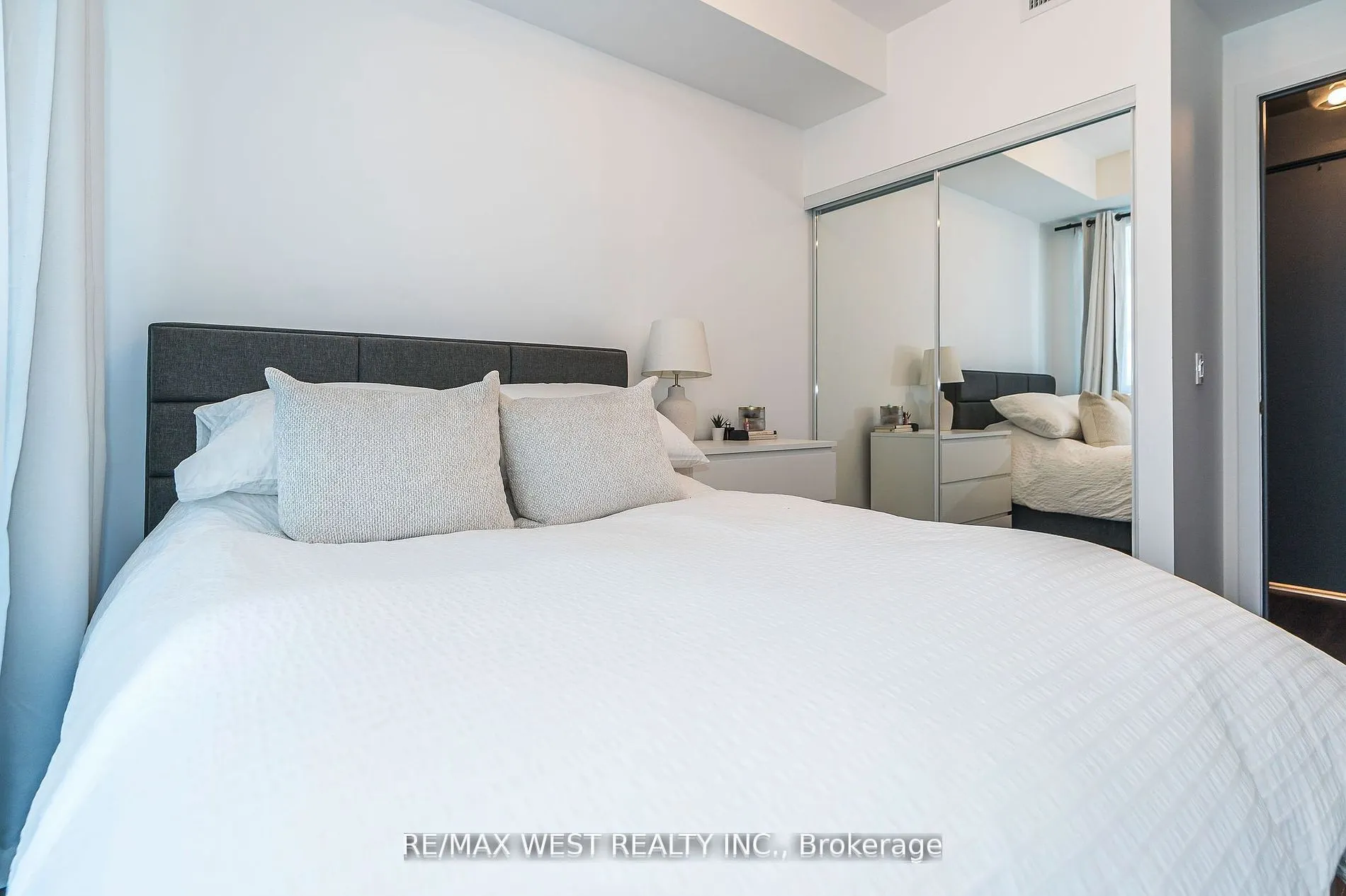 10 Park Lawn Road #1705