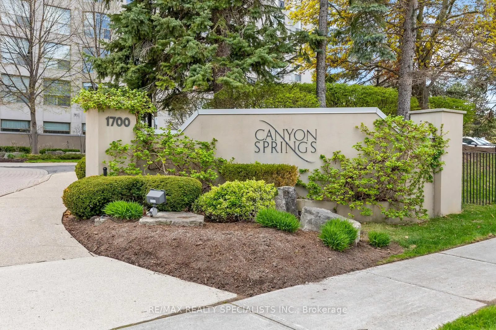 1700 The Collegeway, #506
