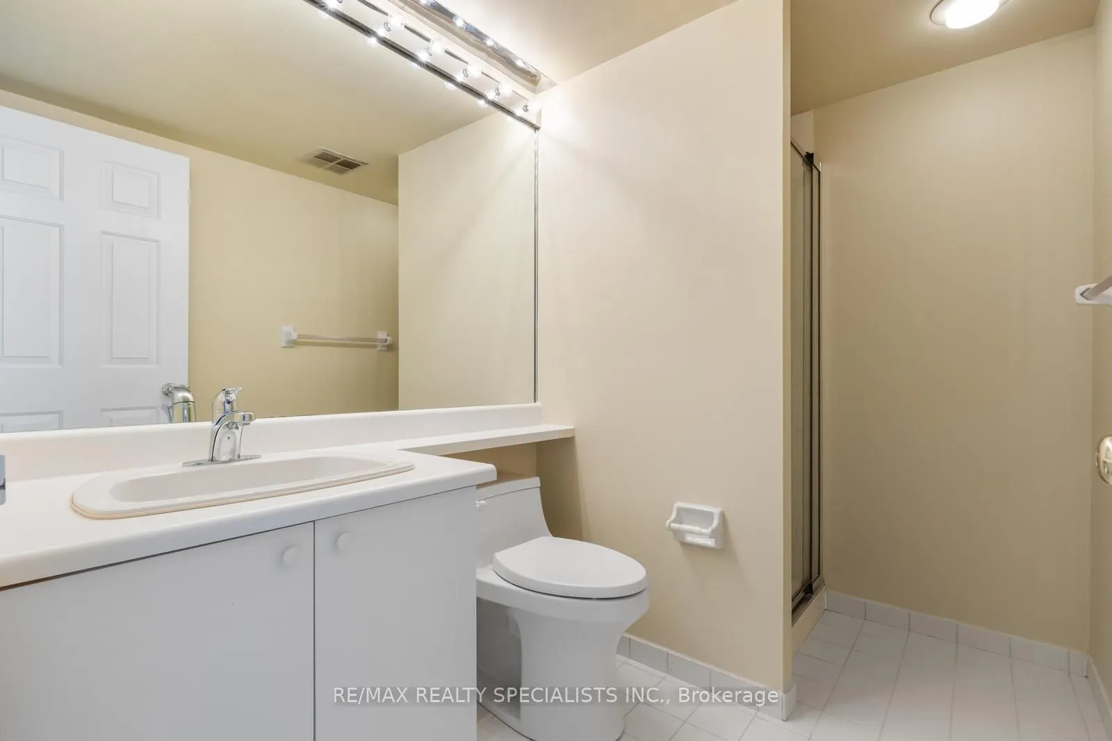 1700 The Collegeway, #506
