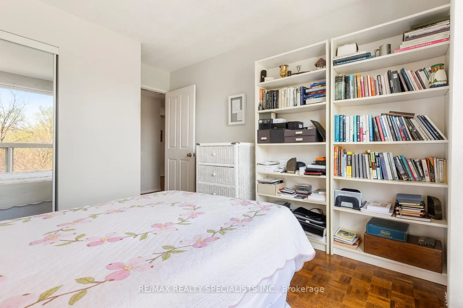 1800 The Collegeway, #204
