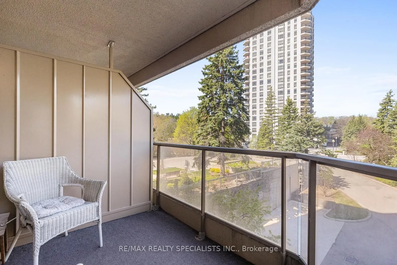 1800 The Collegeway, #204