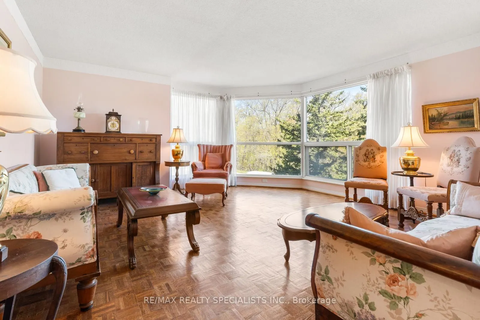 1800 The Collegeway, #204