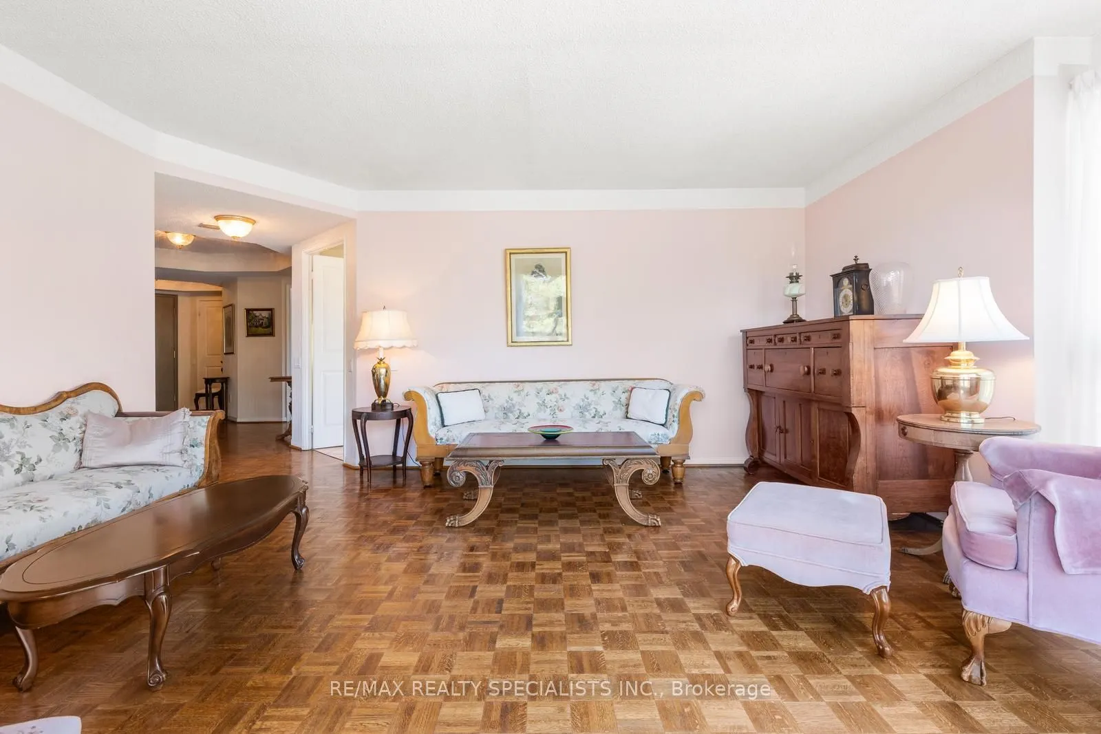 1800 The Collegeway, #204