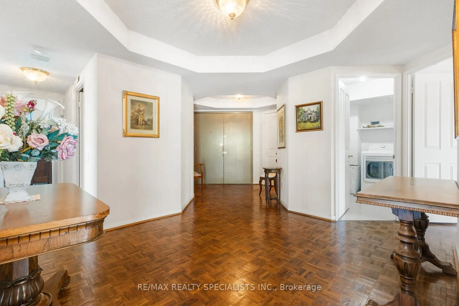 1800 The Collegeway, #204