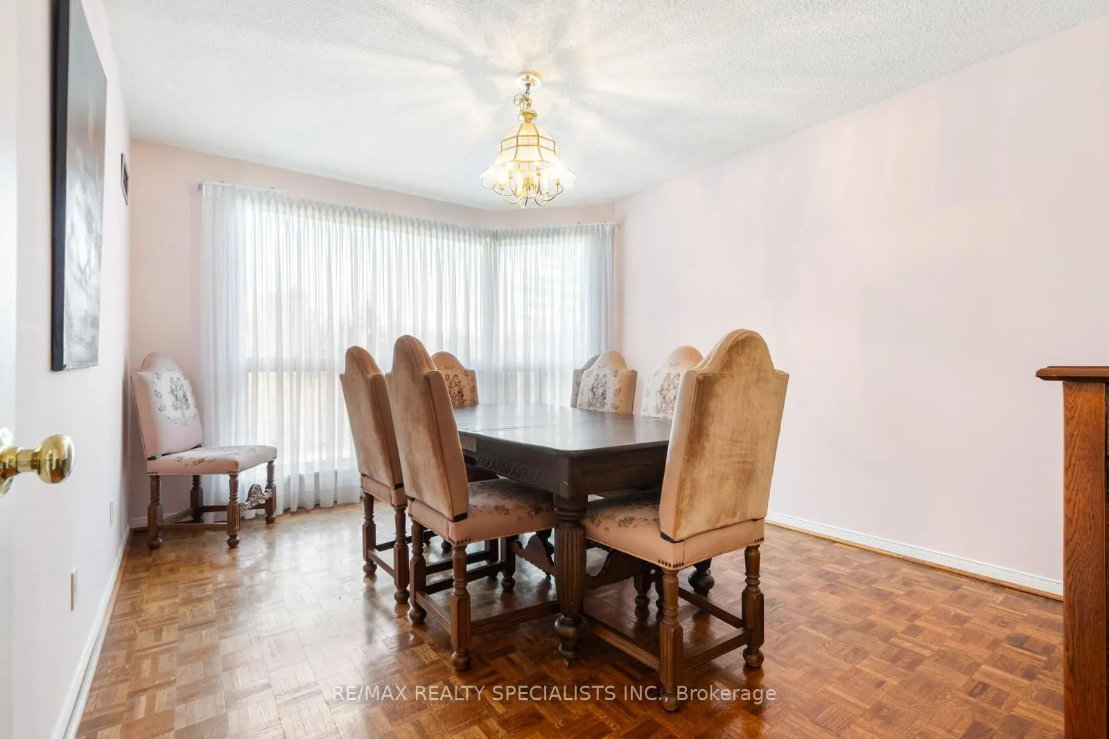 1800 The Collegeway, #204