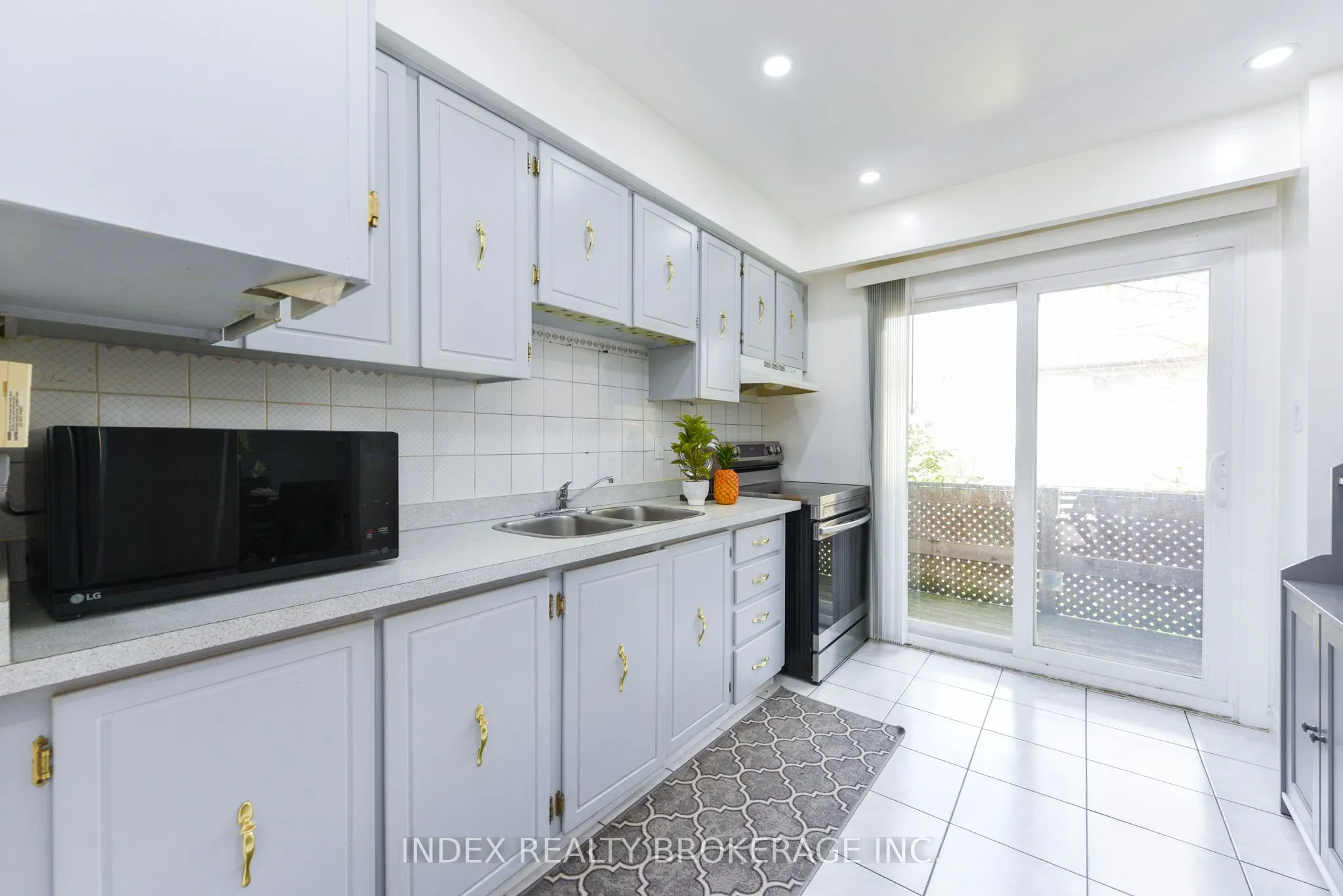 7475 Goreway Drive, #50