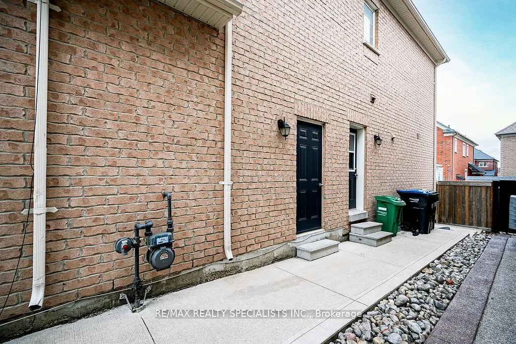 49 Squire Ellis Drive
