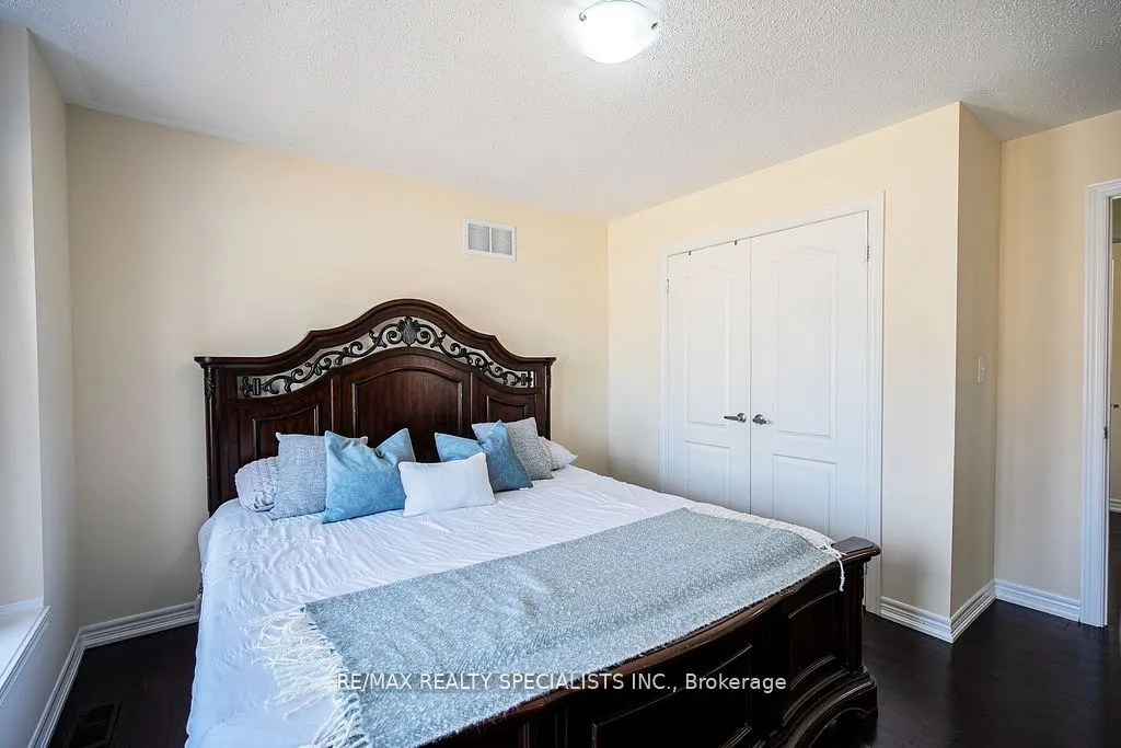 49 Squire Ellis Drive