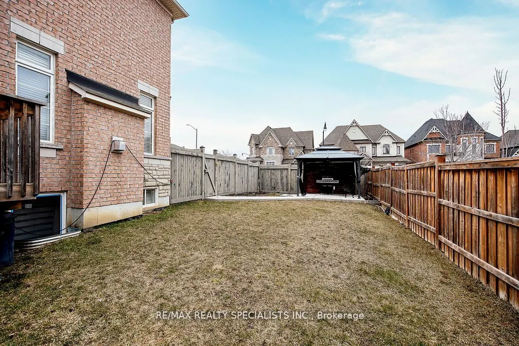 49 Squire Ellis Drive