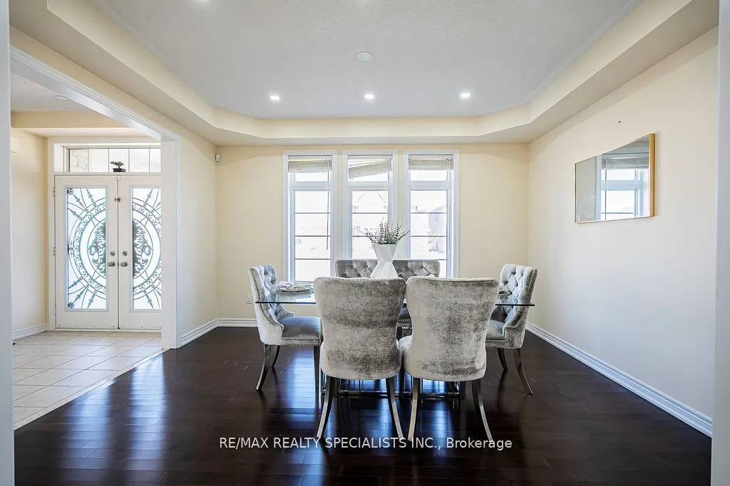 49 Squire Ellis Drive