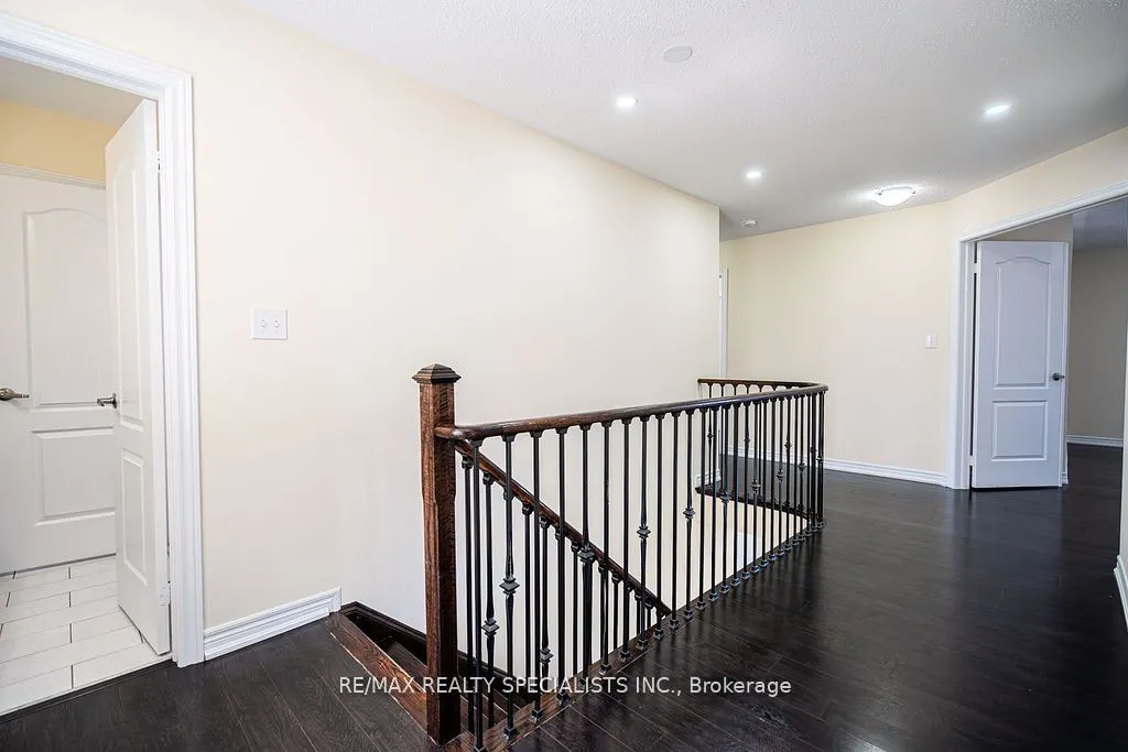 49 Squire Ellis Drive