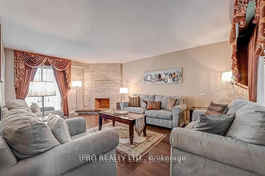 4326 Bridlepath Trail