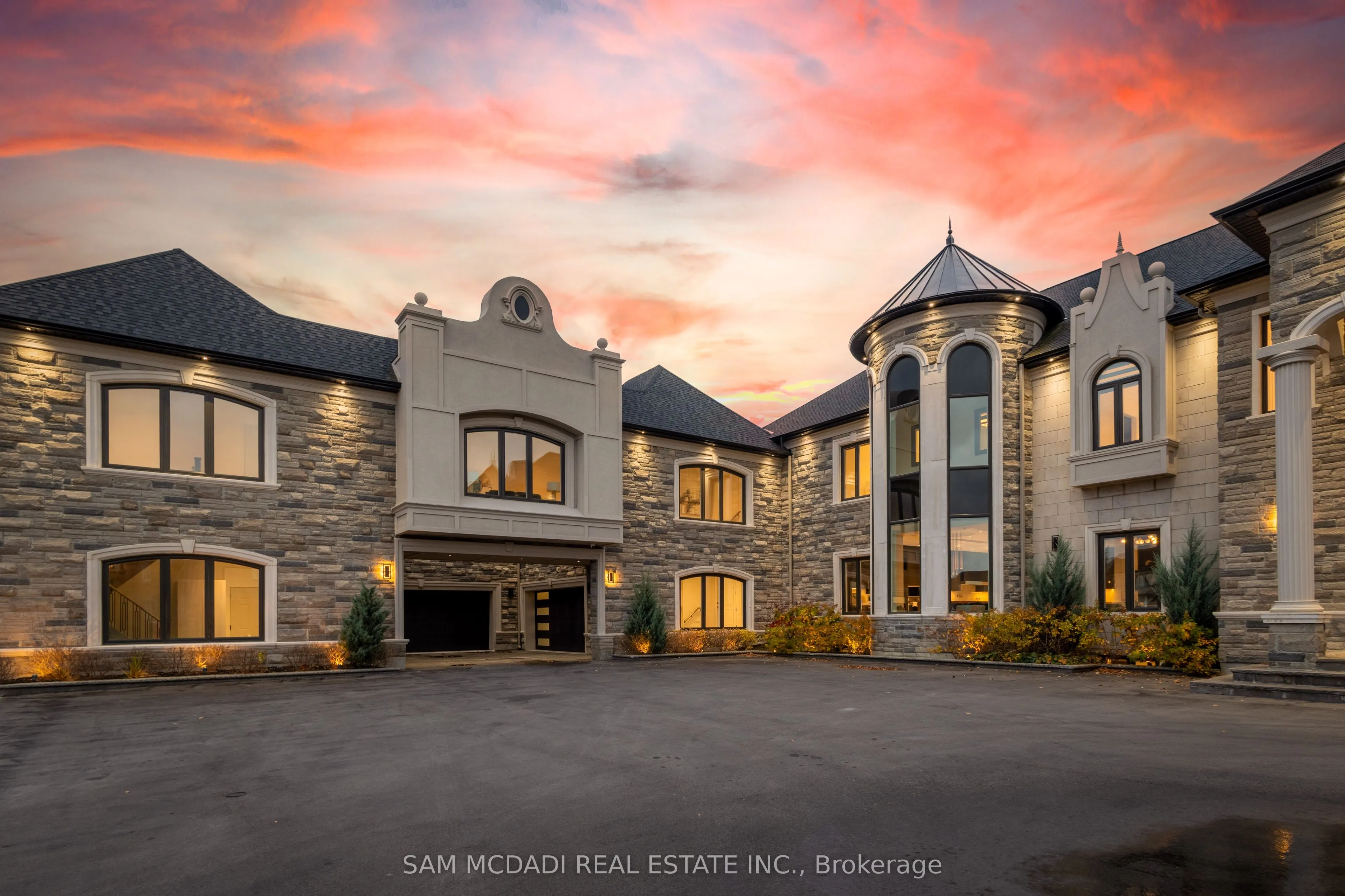 4 Saint Lukes Court