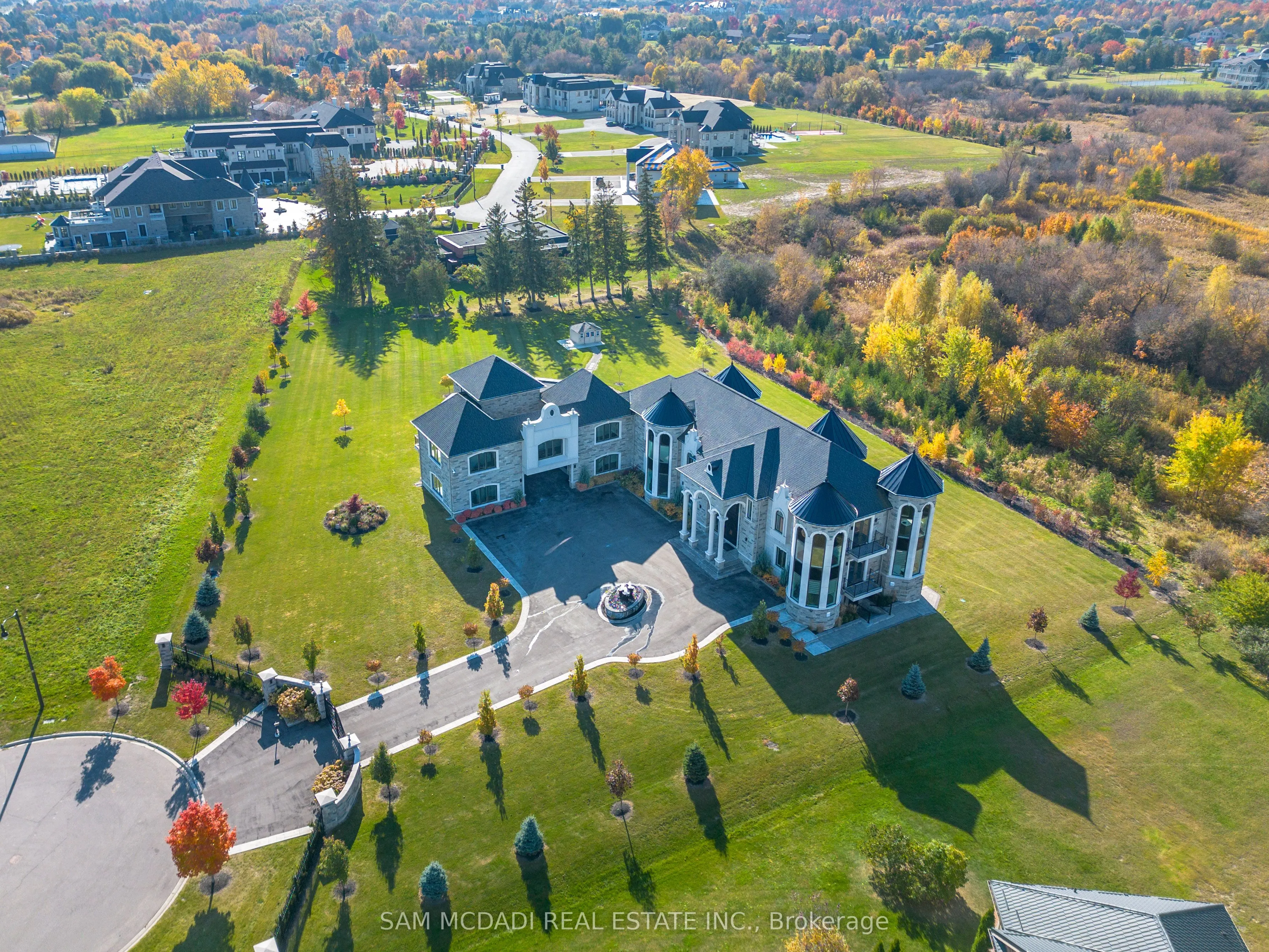 4 Saint Lukes Court