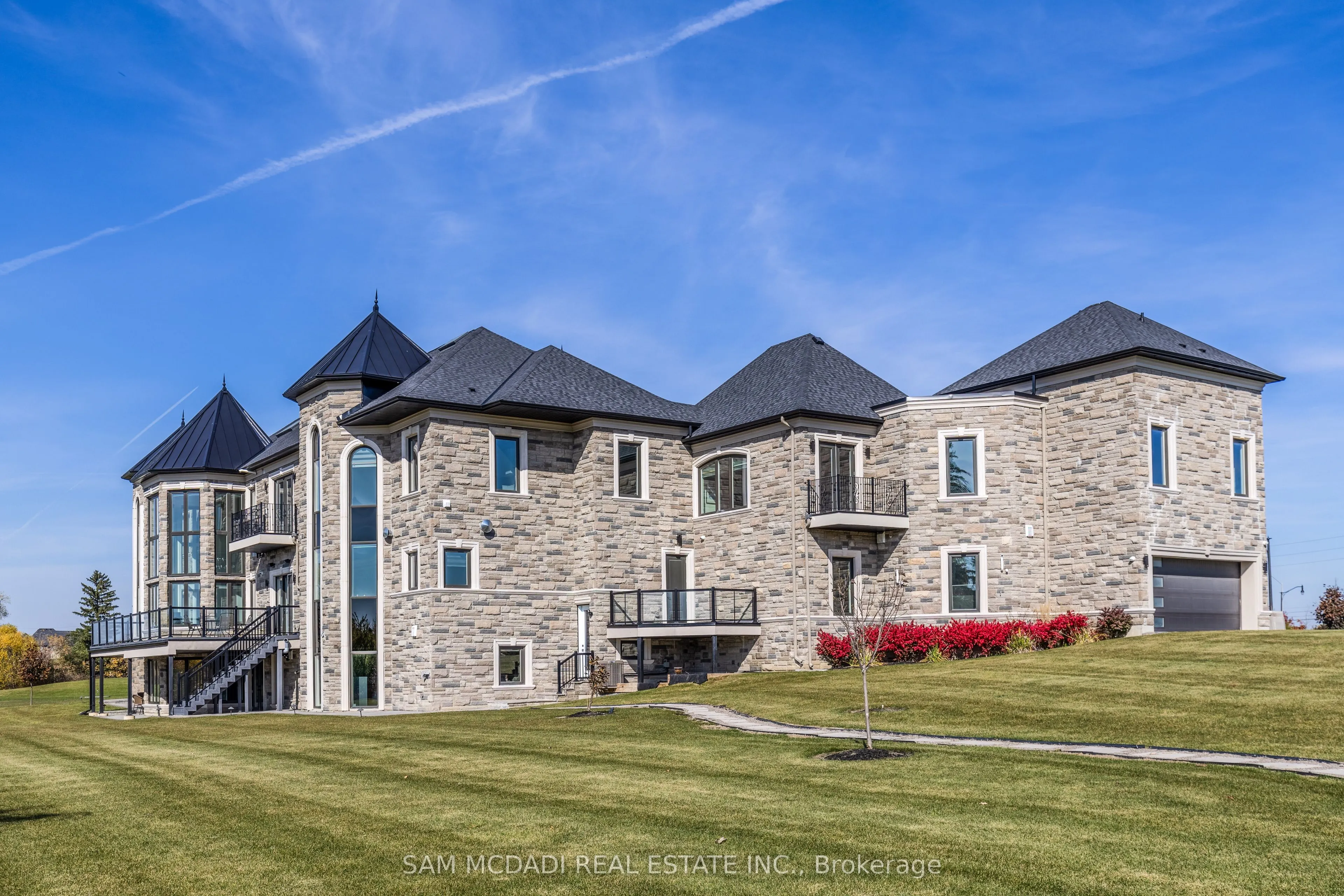 4 Saint Lukes Court