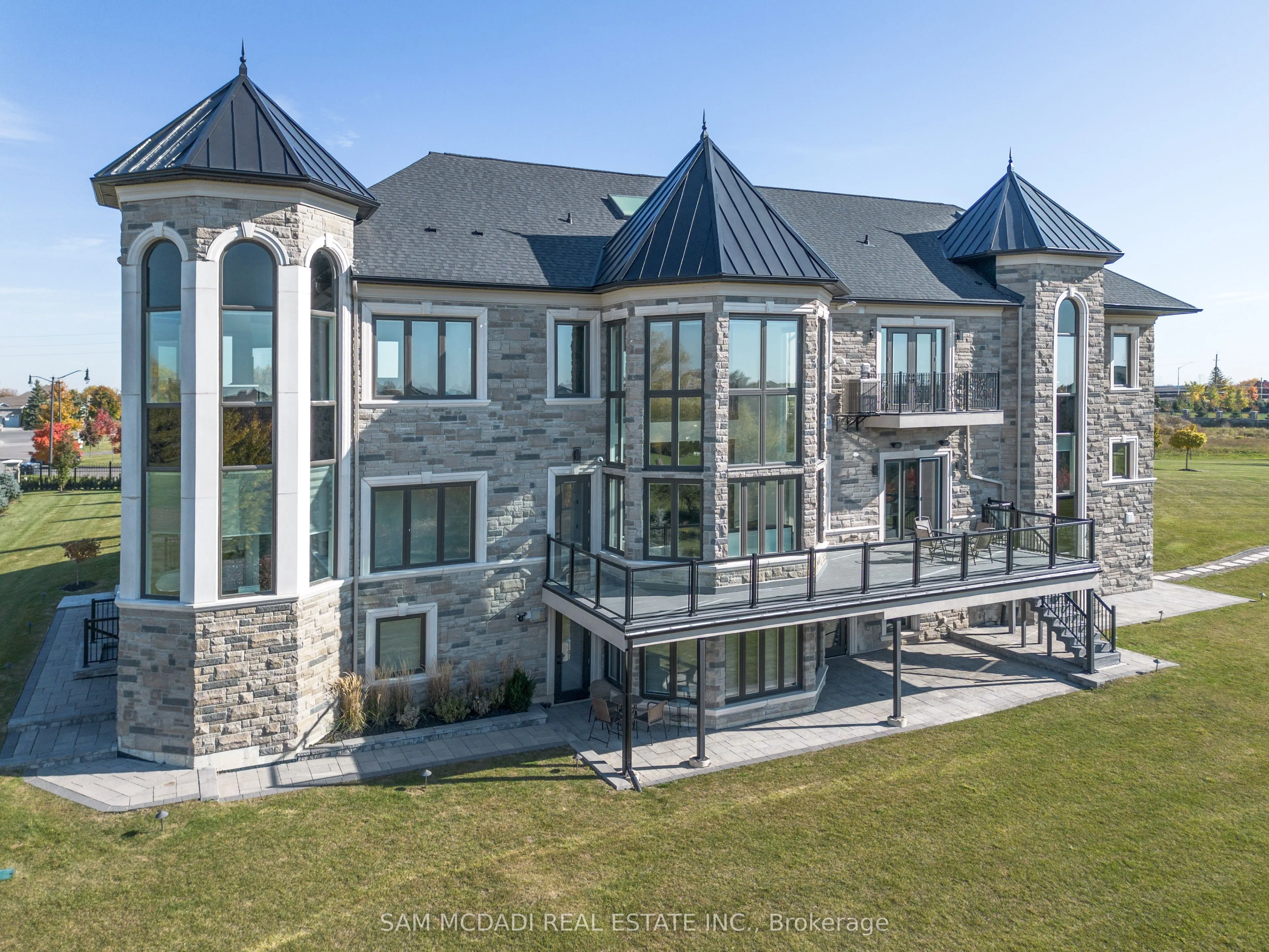 4 Saint Lukes Court