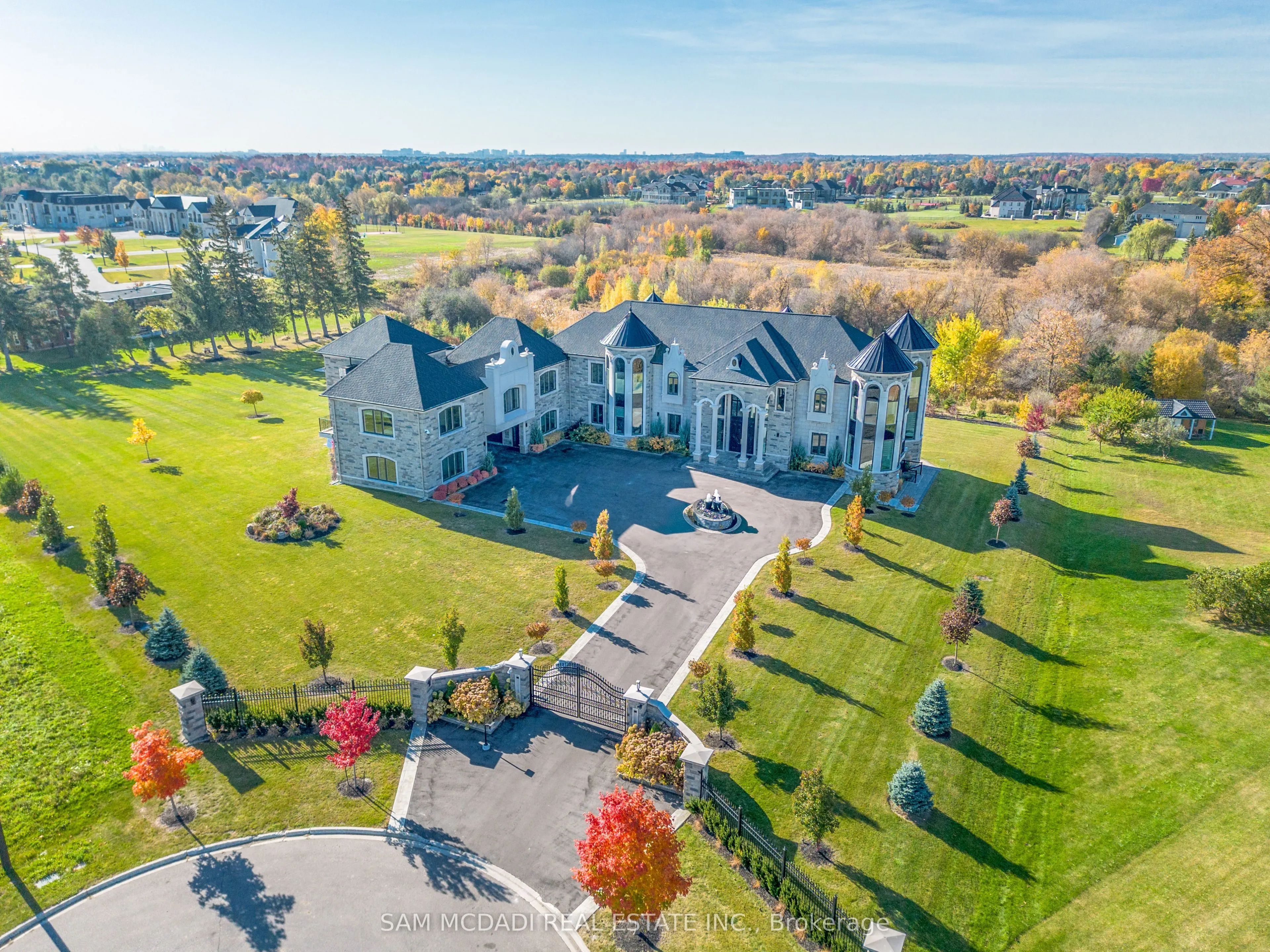 4 Saint Lukes Court