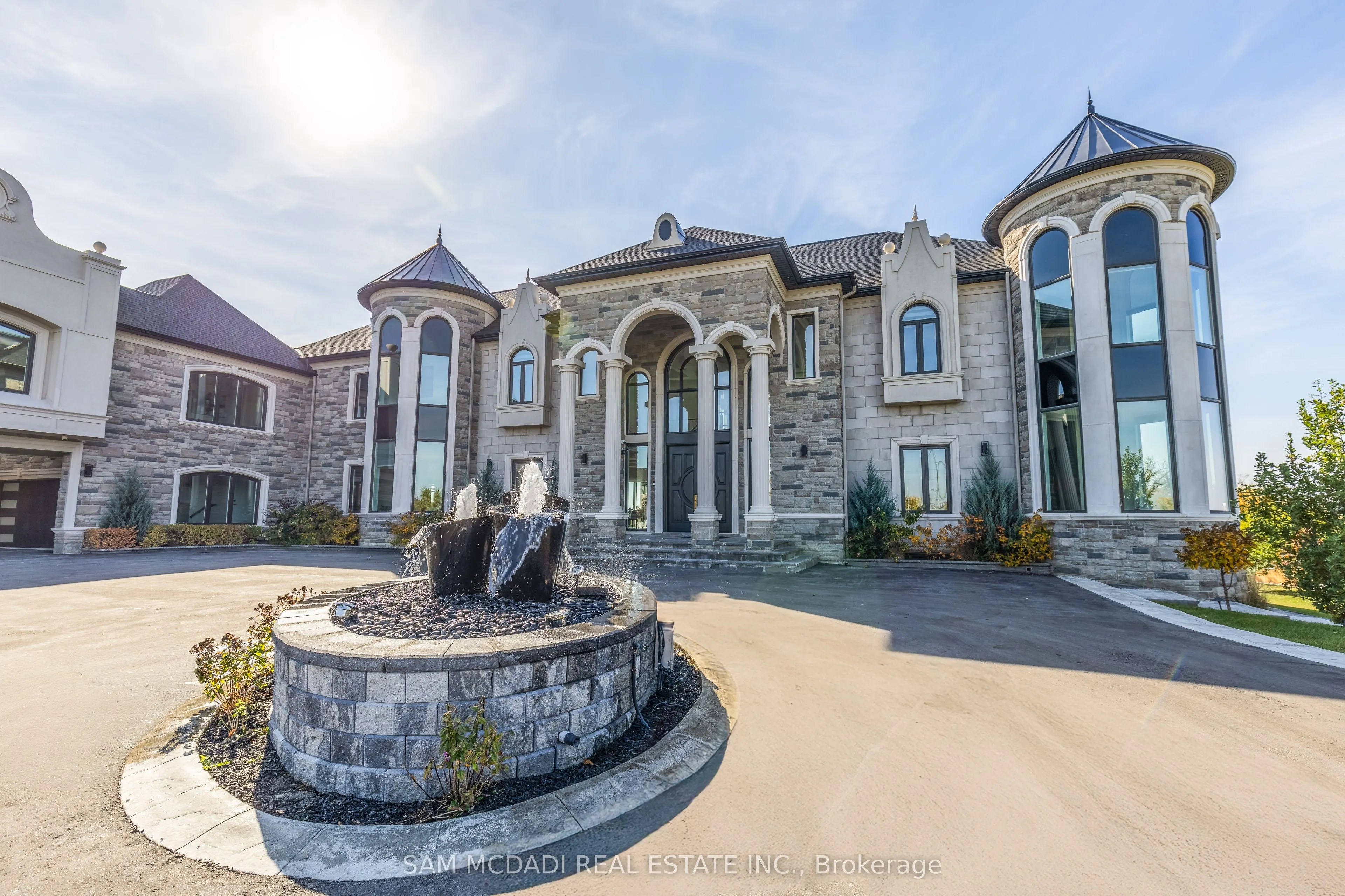 4 Saint Lukes Court
