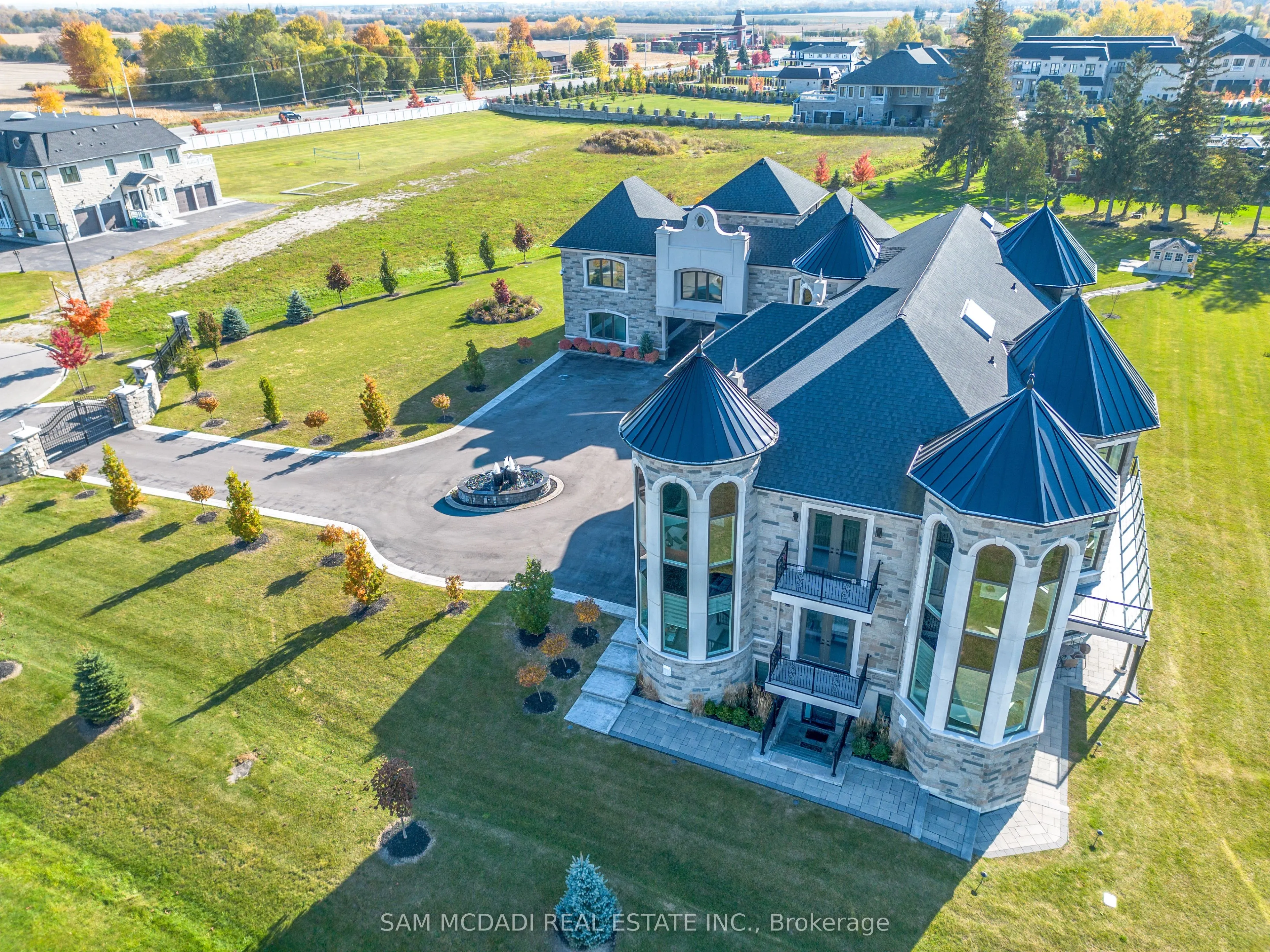 4 Saint Lukes Court