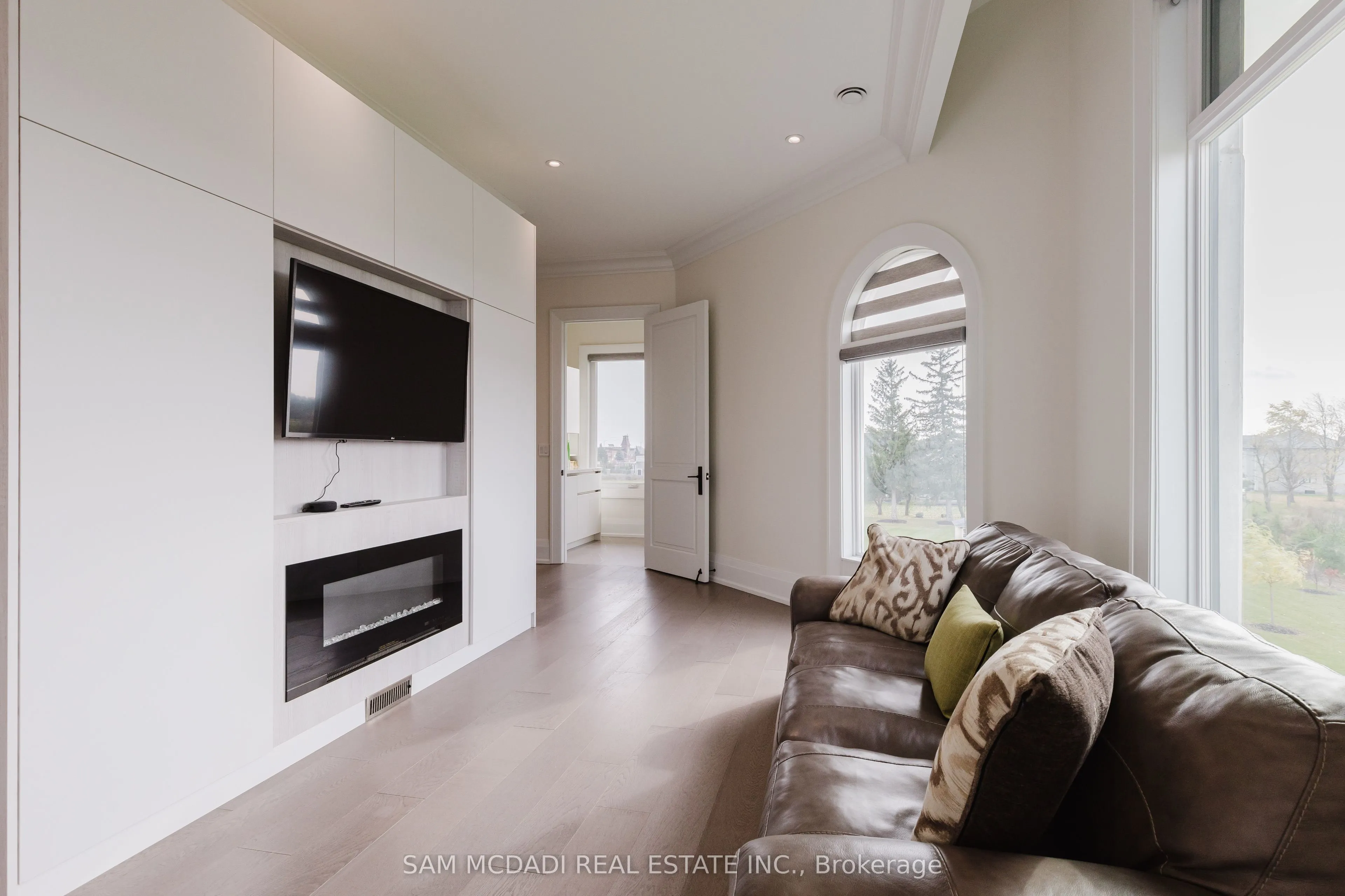 4 Saint Lukes Court