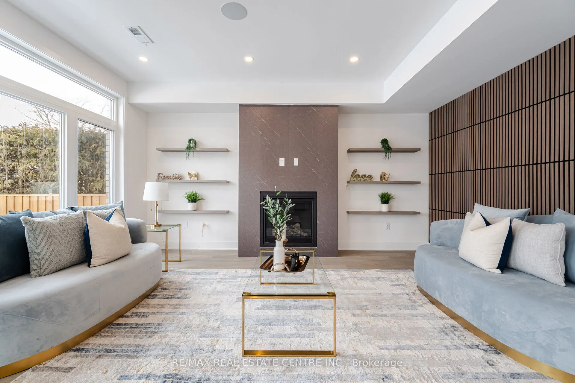 404 Melrose Street