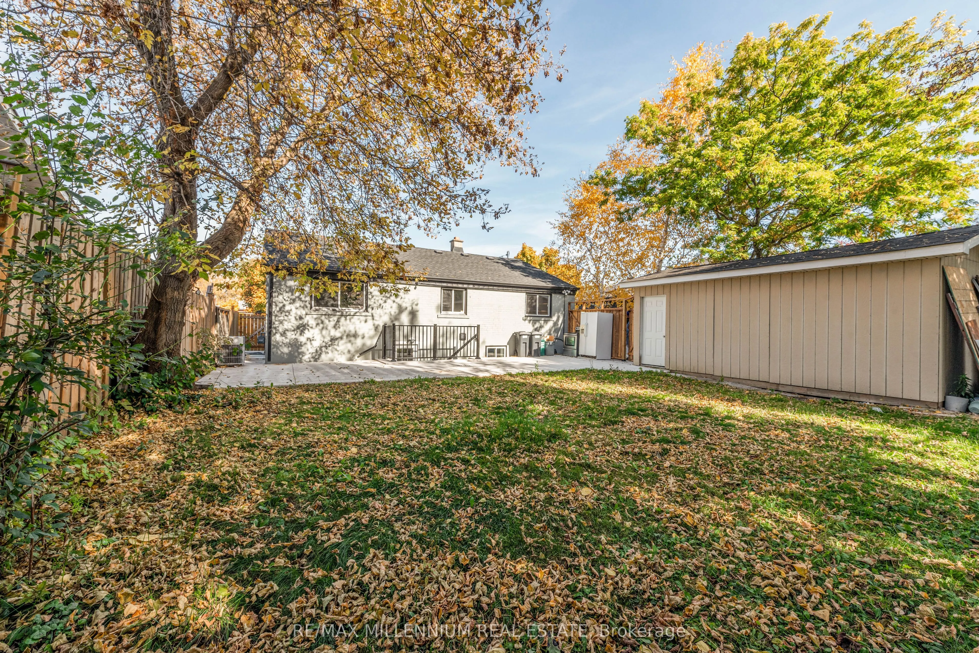 76 Raylawn Crescent