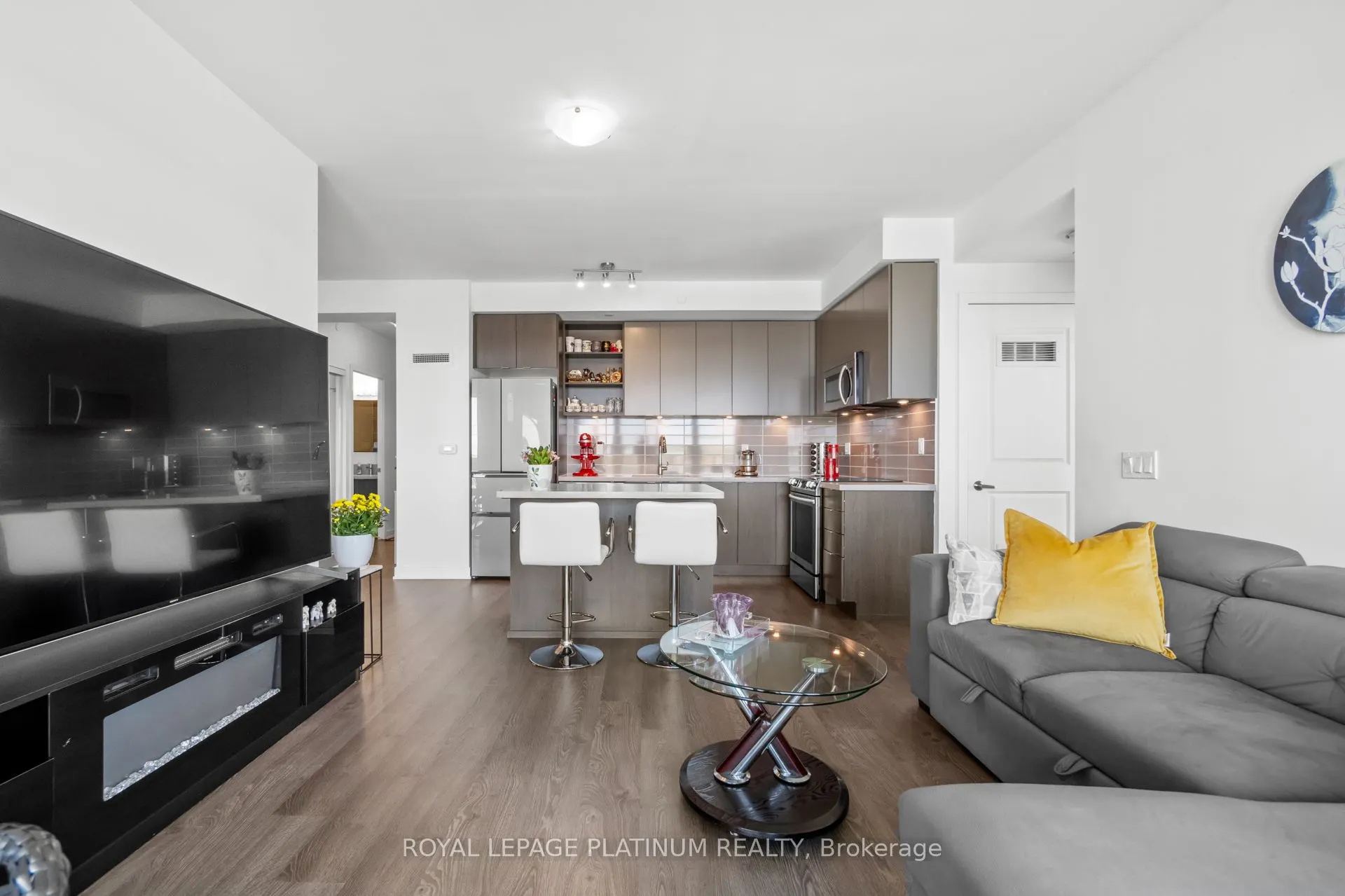 4699 Glen Erin Drive, #409