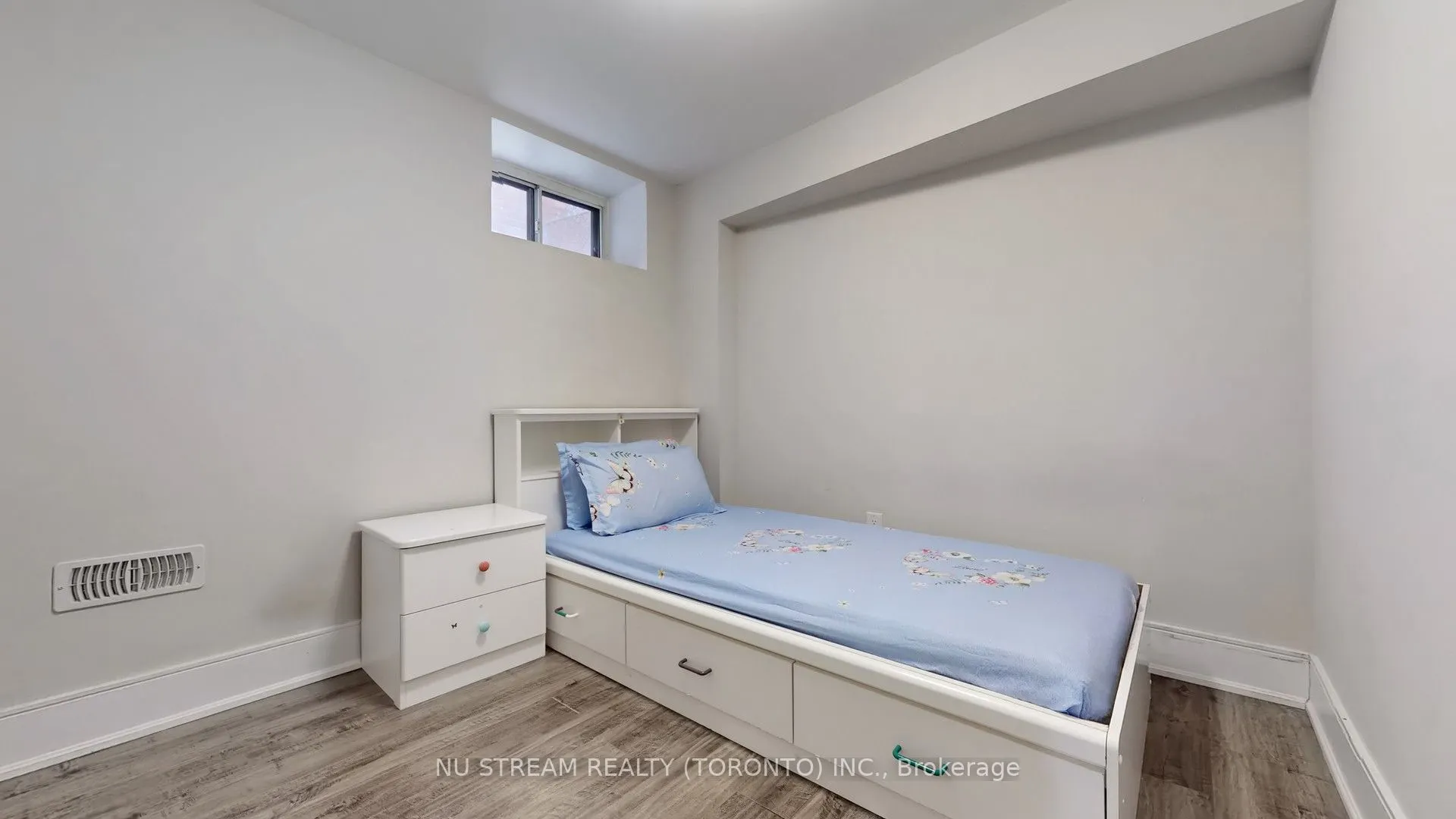 1040 Ossington Avenue, #BASEMENT