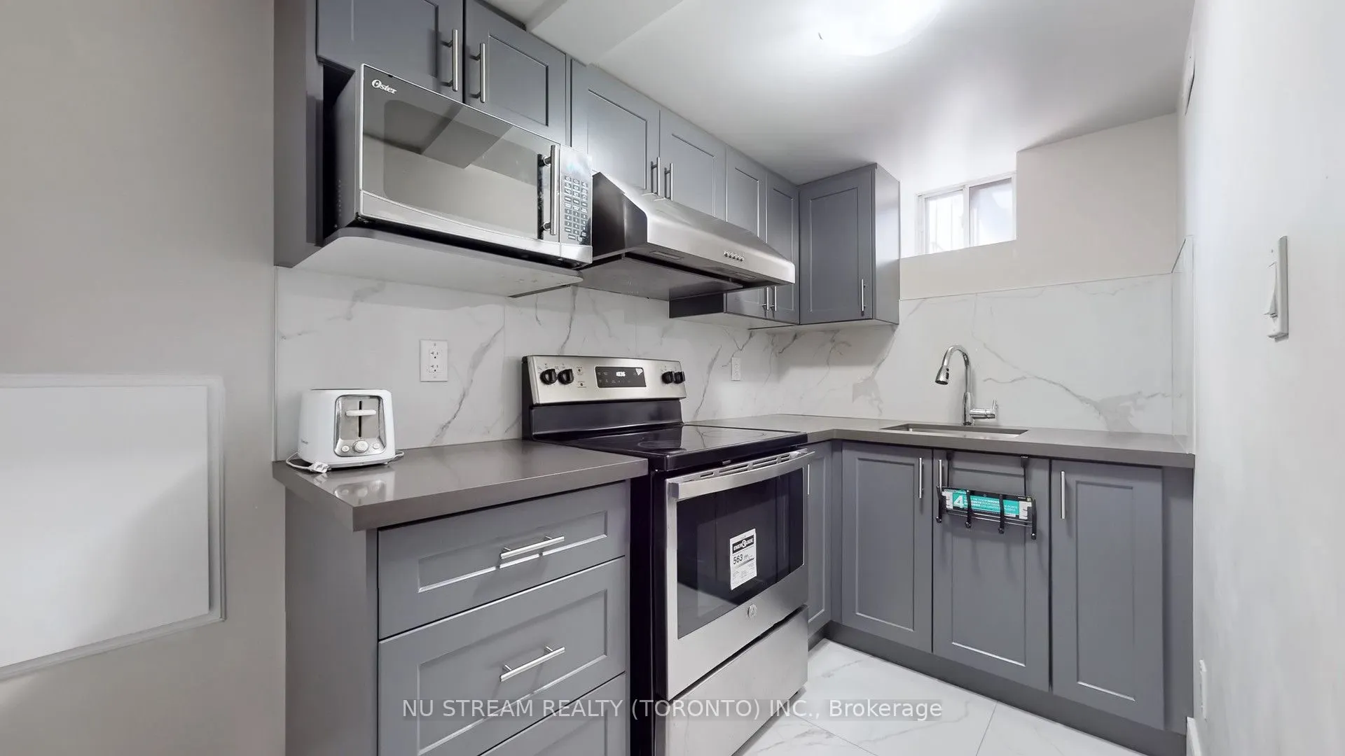 1040 Ossington Avenue, #BASEMENT